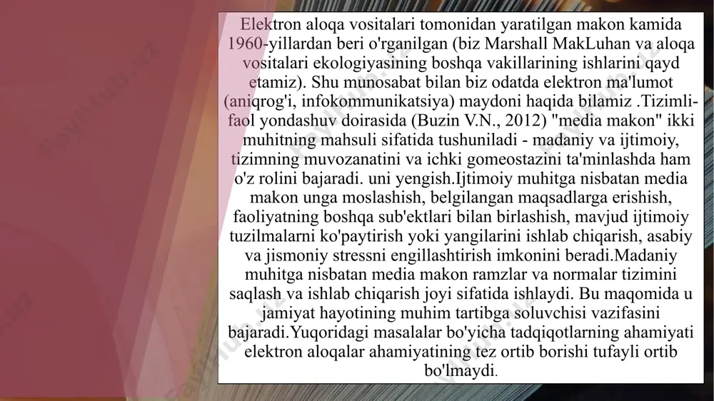 oriya, ommaviy axborot vositalari va boshqa kontekst omillariga alohida e'tibor beradi. bu oddiy statistik ma'lumotlardan ko'ra ijtimoiy ta'sir to'g'risida ko'proq tushunarliroq g'oyani taqdim etishdan tashqari, eng dolzarb bo'lgan ma'noni aniqlashga yordam beradi. bularning barchasi hikoya shaklida tasvirlangan. biroq, deyarli darhol siz hayron bo'lishingiz mumkin: talqin yoki topilma to'g'ri yoki yo'qligini qanday bilasiz ? matnni sharhlash vazifasi bo'lgan tahlilchi haqiqatan ham ob'ektiv bo'lishi mumkinmi? yechim “intersu’yektivlik”dir. aslida, bu ma'lum bir mavzu yoki talqin bo'yicha turli tahlilchilar o'rtasida konsensus mavjudligini anglatadi. agar bir nechta odamlar ma'lum bir media mazmunini tushunishning ma'lum bir usuli bo'yicha kelishib olsalar, bu tushunish ancha ishonchli bo'ladi. to'g'ri nazorat va muvozanat mavjud bo'lsa-da, bu sub'ektivlik tizimi xato va noto'g'ri talqinlarning katta qismini oldini oladi. biroq, bu javob hammani ham qoniqtirmaydi. macnamara ma'lumotlariga ko'ra, ko'p odamlar tahlilning sifat usulini "ilmiy bo'lmagan" deb hisoblashadi, chunki u kichik namunalar hajmiga bog'liq (katta ma'lumotlar to'plamiga hikoya yozish qiyin) va topilmalarni takrorlashning potentsial …