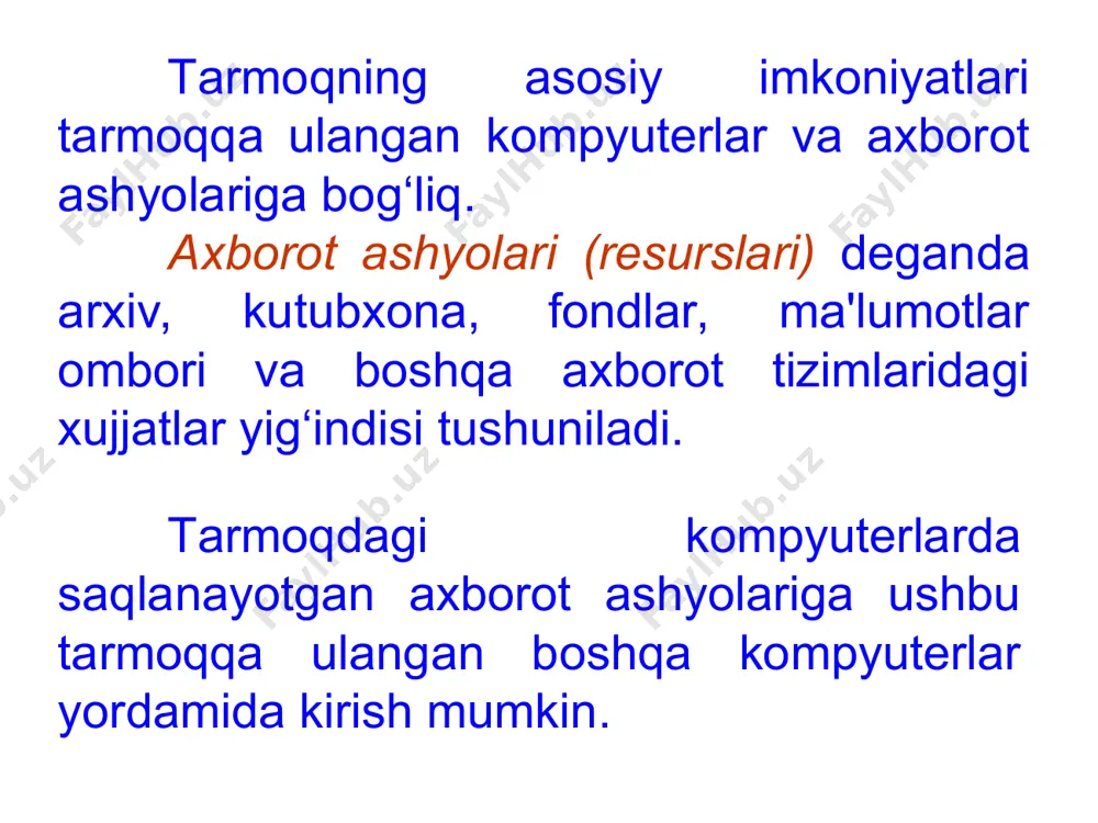 n ikkinchisiga uzatiladi. bunday bloklar paketlar deb ataladi paket 0,5-4 kb sarlovha treyler ma'lumot (bir qismi) axborot (ma'lumotlar fayli) ma'lumotlar odatda fayllarda saqlanadi. tarmoqda fayllarni bloklarga bo‘lmasdan ikkinchi foydalanuvchiga uzatish kanalni (aloqa liniyalari) band qilishga olib keladi. bundan tashqari katta hajmdagi bloklarni yuborish ko‘p vaqt talab qiladi paket – kompyuter tarmoqlaridagi axborotning asosiy o‘lchov birligi hisoblanadi. ma'lumotlarni paketlarga bo‘lish o‘z navbatida uzatish tezligini oshiradi va tarmoqning boshqa foydalanuvchilariga tarmoqda axborot almashish imkonini beradi ma'lumotlar blokini paketlarga bo‘lishda tarmoq operatsion tizimi paketdagi ma'lumotga qo‘shimcha axborot ya'ni sarlovha va treyler qo‘shib yuboradi. sarlovha – yuboruvchi adresi, paket qaysi blokning qaysi qismiga tegishliligi xaqidagi axborotlarni saqlaydi. treyler – yuborilayotgan paketning xatosiz etib borishini tekshiruvchi axborotni o‘z ichida saqlaydi. agar xatolik bo‘lsa treyler paketni qayta yuborilishini talab qiladi kompyuter tarmoqlarida ma'lumot yuborishni tashkil etish kompyuterlar orasida ma'lumotlarni almashish parallel yoki ketma-ket amalga oshirilishi mumkin   a v 1 2 3 4 5 6 …