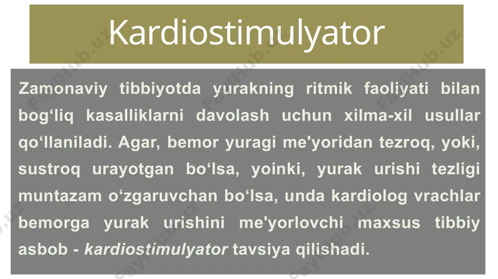 torning sozligini nazorat qilib turishlari mumkin bo‘ladi. zamonaviy kardiostimulyatorlar maxsus dasturiy ta'minotga ega bo‘lib, ular bemor yurak faoliyatidagi eng nozik o‘zgarishlarni ham darhol payqaydi va avtomatik ravishda ushbu o‘zgarishlarga nisbatan muvofiqlashadi. ya'ni, masalan yurak urishining sustlashishi boshlanishi bilan, kardiostimulyator dasturi elektr impulslari ritmini tezlashtirib, yurak urishini me'yorlashga harakat qila boshlaydi. bir vaqtning o‘zida uskuna bemorning vrachiga ma'lumot jo‘natib, uni o‘zgarishlar haqida boxabar qiladi. tarixda eng birinchi kardiostimulyatorni 1958-yilda shvetsiyada muhandis rune elmkvist tomonidan tayyorlangan bo‘lib, kardiojarroh oke senning tomonidan bemorgamuvaffaqiyatli o‘rnatilgan. ushbu fotosuratda elmkvist (o‘rtada, galstukli) va senning (chapda) tomonidan 1954-yilda bajarilgan sinov-tajribalardan biri ifodalangan. elektrokardiostimulyator (ks) - bu elektr qurilma bo'lib, uning asosiy vazifasi yurakka to'g'ri, sinus ritmini "qo'yish" dir. elektron yurak stimulyatori o'rnatilgan kasalliklar: og'ir bradikardiya - yurak urishi sonining kamayishi (norma daqiqada 60-80 zarba); to'liq yurak blokirovkasi, bunda atriya va qorinchalar bir-biridan mustaqil ravishda individual ritmda qisqaradi; og'ir yurak etishmovchiligi; kardiyomiyopatiya - tizimli o'zgarishlar tufayli yurakning kontraktil …