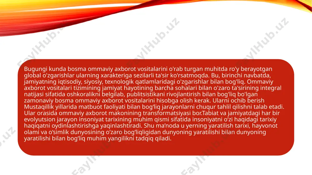 ik sifatida baholanib tarqatilgan xabarlar tobora ko‘proq qadrlana boshlagan. aqsh va buyuk britaniyadagi hayot va turmush tarzining tezkorligi, shiddati fakt va dalillarni qanday bo‘lmasin, zudlik bilan qo‘lga kiritishni zarur shart darajasiga ko‘tardi. pirovardida axborot materiallarini yozishning o‘ziga xos “to‘nkarilgan ehrom” usuli vujudga keldi va bu odat aksariyat gazetalarda reportyorlar nomini anonim saqlash an’anasini shakllantirdi. o‘zbekiston jurnalistikasi, ma’lumki, rus jurnalistikasi ta’sirida paydo bo‘lgan va rivojlangan. shu bilan birga biz uchun yevropa qit’asi jurnalistikasining taraqqiyot modeli ham begona emas. xx asrda xalqaro jurnalistika, asosan, “ikki qutb” o‘rtasidagi o‘ziga xos qurol vazifasini o‘tadi. jurnalistikaning g‘oyaviy, tarafkash, qizg‘in siyosiy xarakteri yigirmanchi yuz yillikning 90-yillariga qadar saqlanib turdi. sssrning parchalanishi hamda “sovuq urush” munosabatlarining barham topishi xalqaro jurnalistikaning ham mohiyatini butunlay o‘zgartirib yubordi. ammo, nazdimizda, yana bir muammodan ko‘z yumib bo‘lmaydi. “rivojlanmagan davlatlarning etakchi siyosatchilari, - deb yozadi “yuneskoning matbuot erkinligi ishlari bo‘yicha maslahatchilar guruhi” raisi mia dornert, - ko‘pincha xalqaro axborot oqimi ichida notenglik …