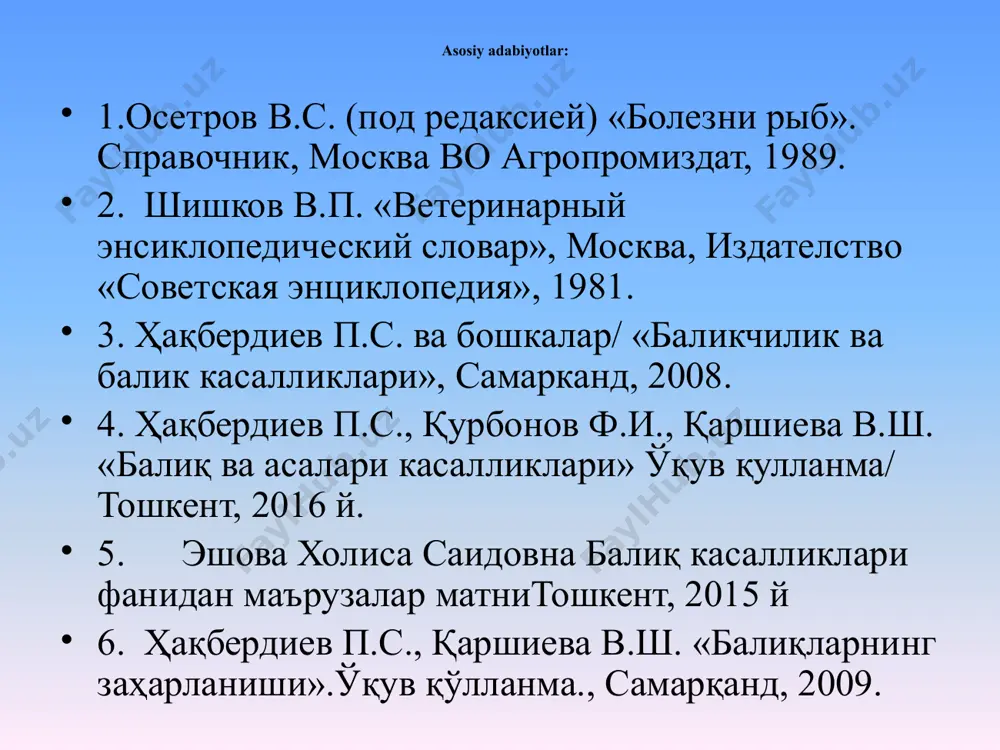 iga, undan esa jigarga kirib o‘sadi, rivojlanadi jinsiz yo‘l bilan ko‘payadi. dastlab miratsidiy sporotsistaga aylanadi, u esa o‘z navbatida rediyni hosil qiladi, unda esa serkariylar hosil bo‘ladi. miratsiydidan serkariy hosil bo‘lguncha 2 oy muddat kerak bo‘ladi. so‘ngra serkariylar mollyuska tanasini tark etib suvda erkin suzib yuradi, qo‘shimcha xo‘jayinlari – baliqlarni topib ularning terisi orqali muskul qatlamiga biriktiruvchi to‘qimaga kirib sistaga aylanadi va rivojlanib kasallik chaqirish qobiliyatiga esa bo‘lgan lichinka –metatserkariyga aylanadi. metatserkariylar asosan bel muskulining yuzaki va chuqur muskullarida, qoburg‘alararo muskullarda, jabrada, suzg‘ich apparatida, ichakning devorlarida va ikrasida parazitlik qiladi. epizootologik ma’lumotlar. opistorxoz asosan o‘choqli, manbali ravishda tarqalgan. kasallik ob, irtыsh,volga, kama, dnepr, janubiy buga, neman daryolarida, qaysikim bu erlarda qo‘zg‘atuvchining oraliq xo‘jayini mollyuskalari keng tarqalgan, ko‘proq uchraydi. suv havzalarning zararlanish manbai – bu opistorxoz bilan kasallangan odamlar va go‘shtxo‘r hayvonlar. zararlanish ko‘proq bahor-yoz oylarida kuzatiladi. odam va go‘shtxo‘r hayvonlar xom va yaxshi pishirilmagan baliqlarni is’temol qilganlarida kasallikka chalinadilar. ei-75-80%, …