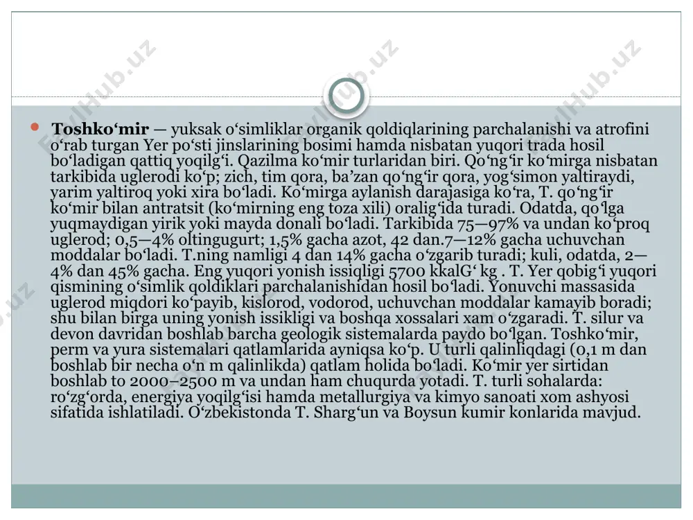 anda ancha ko’p va olimlarning axborotlari bo’yicha u asrlar davomida tugamaydi. o’zbekistonda ko’mirning zaxirasi 2 milliard tonnadan ziyot. ko’mir qazilmasi asosan tarkibida c, h, o, n, s bo’lgan siklik organik birikmalardan hamda anorganik moddalar aralashmasi (kul) va namlikdan iborat bo’ladi. kul va namning miqdori 50 % va undan ortiq bo’lishi mumkin. ko’mrning o’simliklar qoldiqlaridan havosiz sharoitda ularning biokimyoviy parchalanishi natijasida hosil bo’lishi (ko’mirlanishi) quydagi bosqichlar orqali sodir bo’ladi : torf – qong’ir ko’mir – toshko’mir – antrasit. qo’ng’ir ko’mirdan toshkomirga o’tish jarayoni faqat yuqori temperaturada va bosimda sodir bo’ladi. ko’mirni qayta ishlash ko’mirni qayta ishlashni asosiy usullari ko’mirni quruq haydash va gazifikasiyalashdir. ko’mirni quruq haydash uni havosiz qizdirib kimyoviy parchalashdan iborat. ko’mirni quruq haydashning ikki xil varianti farqlanadi : yarimkokslash va kokslash. birinchi jarayon 500 – 550 oc da, ikkinchisi 900 – 1050ocda amalga oshiriladi. toshko’mirni yarim kokslashdagi bosh vazifa - suyuq uglevodorod (benzin) olish va bu bilan birga yarim …