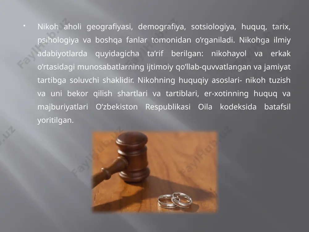 kdagi o’rni oshib brogan va natijada nikoh juftligi mustahkamlangan. bu bilan monogam nikohga asos solinishiga sabab bo’lgan. monogam nikohning qabila tuzimi parchalangandan so’ng nikoh monolokal turga, ya’ni er va xotin bitta oilada, bitta xo’jalikka mansub bo’lgan holga o’tgan. monogam nikoh deganda, bir erkakning bitta ayol bilan jinsiy, xo’jalik va maishiy ittifoqi tushuniladi. bu esa “monogam nikoh” tushunchasini “oila” va “uy xo’jaligi” tushunchalariga yaqinlashtiradi. ko’plab hududlarda asta sekinlik bilan patrilokal nikoh, ya’ni xotin va farzandlarning butunlay erning hukmi ostida bo’lishligi tasdiqlandi. tarixiy rivojlanish davomida nikohning asosiy shakli monogamiya bo’lib bordi. shu bilan birga, ba’zi xalqlarda monogamiya bilan bir qatorda poligamiya (ko’p xotinlik, ko’p erlik) turi ham uchrab turadi. nikoh turlarining tasnifi 1-jadvalda keltirilgan. nikoh tuzish va nikohdagi juftni tanlash turli ijtimoiy –iqtisodiy shart-sharoitlar bilan amalgam oshiriladi. quldorlik tuzimidagi mamlakatlarda nikoh faqatgina erkin fuqarolar uchun mumkin bo’lgan. erkin kishilarning qullikdagi ayol bilan nikoh qilinishi qat’iyan qoralangan. feudal tuzimdagi davlatlarda esa hukmron sinflar …