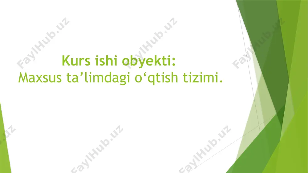 muloqotning yangi shakli sifatida tan olinadi. har bir imo-ishora va barmoqlarda ifodalangan harf yoki so‘z tilning fonetik, morfologik, sintaktik va semantik jihatlarini o‘zida aks ettiradi. daktil tizimining o‘ziga xos grammatik tizimi va imo-ishora nutqining semantik qurilishi tilshunoslik fanida alohida o‘rganiladi. imo-ishora va daktil tizimlari tillarning strukturaviy jihatlariga mos keladigan tizimlar bo‘lib, ular bir-biriga nisbatan murakkablik darajasiga ega bo‘lishi mumkin. 2.1. darslik va qoʻllanmalar ishlab chiqishning metodik asoslari daktil nutqni bizga ma’lum bо‘lgan og‘zaki nutqnining boshqa shakllari bilan taqqoslasak, u yozma nutqqa kо‘proq yaqin keladi. xuddi yozuv kabi undan faqat savodli odam foydalana oladi. qolaversa, daktil nutqni о‘zlashtirish bilan inson savod о‘rganadi, zero daktil nutq, xuddi yozma nutq kabi lisoniy nutq shaklidir. daktil nutqning yozuvdan farqi shundaki, yozuv belgilari о‘rniga sо‘zlovchi barmoqlari yordamida makonda (bо‘shliqda) aks ettiriladigan belgilardan foydalanadi. daktil alifboda xuddi harflisidagi kabi 29 ta belgi mavjud. har bir daktil belgi alifbo harfiga tо‘liq mos keladi. daktil tasvirdagi kо‘plab belgilar …