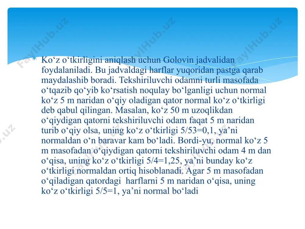 kliga, uning joylanish chuqurligiga, qosh usti yoyi va burunning shakliga hamda tо‘r qavatning funksional holatiga bog‘liq. rangli (xromatik) va rangsiz (axromatik) kо‘rish maydoni farqlanadi. axromatik kо‘rish maydoni xromatik kо‘rish maydonidan katta bо‘ladi, chunki axromatik kо‘rish tо‘r qavatning asosan chet (periferik) qismida joylashgan tayoqchalarning faoliyati bilan b og‘liq. har xil ranglar uchun kо‘rish maydoni bir xil bо‘lmay,balki sariq rang uchun eng katta yashil rang uchun esa eng tor. axromatik kо‘rish maydonining chegarasi quyidagicha: tashqaridan - 100°gacha, ichki va yuqoridan - 60° va pastdan - 65° (1-rasm). ish uchun zarur narsalar : perimetr, yarim sharlar proyeksiyasining aksi, qalam, rangli markalar, chizg‘ich, qog‘oz. kо‘rish maydonini aniqlash uchun perimetrdan(2 -rasm) foydalaniladi. perimetr metalldan yasalgan yarim doira bо‘lib, graduslarga bо‘lingan. u о‘q atrofida aylana oladi. doira о‘rtasining rо‘parasida engak qо‘yib turish uchun maxsus taglik bо‘lib, u yuqoriga va pastga surilishi mumkin. ishlash oldidan engak tagidagi maydoncha kо‘z perimetrning о‘rtasiga tо‘g‘ri keladigan qilib yuqoriga yoki pas …