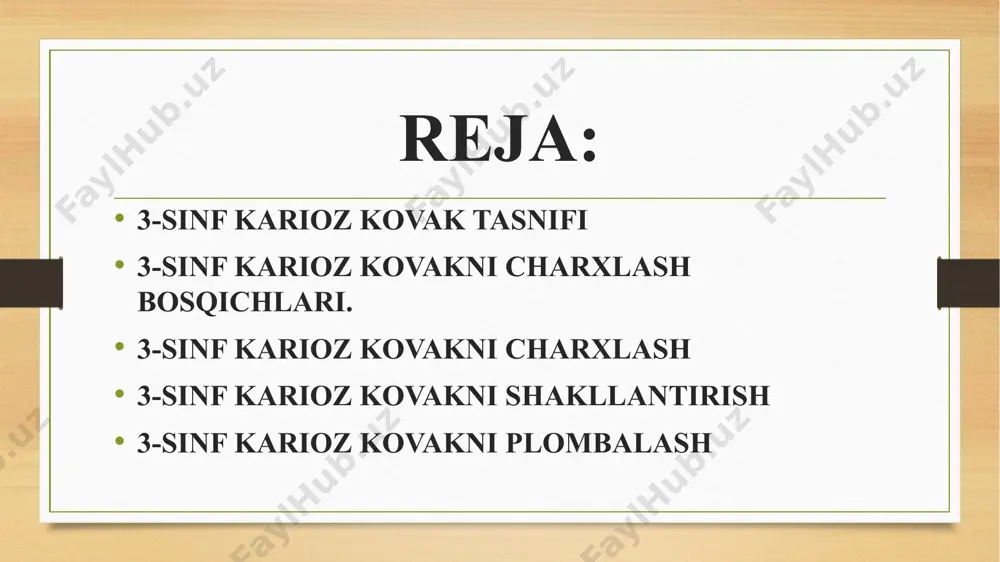 doncha hosil qilinadi. tishlar qatori bir-biriga zich joylashgan bo‘lsa, u holda karies bo‘shlig‘iga ishlov berish til tarafidan amalga oshiriladi. bunda asosiy bo’shliq tubi 90° burchak orqali qo‘shimcha maydon tubiga til yoki tanglay yuza orqali qo‘shiladi. qo‘shimcha maydon tubi yaxshi rivojlangan til yoki tanglay bo‘rtmasi yo‘nalishida shakllantiriladi agar karioz kovak medial va distal yuzalarida joylashgan bo‘lsa, shakllantirishga alohida alohida ishlov beriladi, kerak bo‘lsa qo‘shimcha maydoncha hosil qilinadi. karioz kovakni shakllantirishda va qo‘shimcha maydoncha hosil qilishda kichik teskari konussimon va fissurali borlar yordamida ishlanadi qo‘shni tishlar oralig‘idagi milklar shishgan bo‘lsa, milk kesib tashlanadi yoki kuydiriladi. shakl berishda husn nuqtayi nazardan, tish kovagining faqat emal qatlamidan iborat lab tomondagi devorigarchi juda yupqalashib qolgan bo‘lsa ham saqlab qolish kerak, undagi pigmentlangan dentinni olib tashlash kerak xolos. kovakni charxlab shakl berishda bo‘ladigan xato va asoratlar 1. milk devoriga shakl bermaslik. 2. kovakka shakl beriladigan tubi, burchagi, devori, qirralariga aniq ishlov berilmasa katta xatoga yo‘l qo‘yiladi. …