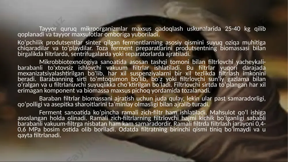 irish usulida ferment eritmalarini quyuqlashtirish qattiq va suyuq oziqa muhitlarida o‘stirilgan mikroorganizmlarnig ekstraktlari saqlash uchun chidamsizdir. tayyor texnik preparat formalarini (p2x va g2x) olish uchun ularni quyuqlashtirish kerak. quruq texnik yoki toza ferment preparatlarini olishda vakuum-bug‘lantirish usuli ham bir bosqich bo‘lib hisoblanadi. odatda fermentlar bug‘lantirish haroratiga juda ta’sirchan bo‘ladi. shuning uchun quyuqlashtirishning asosiy sharti past haroratda qaynatish va jarayonini qisqa muddat ichida olib borish bilan birga, bug‘lantirilayotgan suyuqlikni qizib ketishni va fermentlarning inaktivatsiyaga uchrashini oldini olishdir. agarda quyuqlashtirilayotgan eritma qanchalik toza bo‘lsa, shunchalik kam miqdorda har xil moddalarni kam tutadi va undagi fermentlar yuqori haroratga juda ham ta’sirchan bo‘ladi. qattiq oziqa muhitida o‘stirilgan organizm ekstraktida juda ko‘p miqdorda himoyalovchi birikmalar bo‘ladi va ular quyuqlashtirish jarayonida ferment inaktivatsiyasining oldini oladi, lekin kultural suyuqligini quyuqlashtirishda buning aksini kuzatish mumkin, ya’ni ferment ko‘p miqdorda o‘z faolligini yo‘qotadi. image1.png image2.png image3.png image4.png image5.png image6.png image7.png image8.jpeg