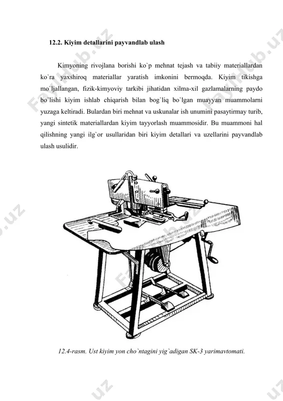 etma-ket payvandlanadigan, universal tikuv mashinasi printsipidagi mashinalar ishlaydi. bu mashinalarda detallarni egri konturlar bo`ylab payvandlash mumkin. choklar kiyim detallari konturiga mos, egrilik radiusi har xil bo`lib chiqa oladi. yuqori chastotali tok bilan payvandlash usuli yuqori chastotali tok (yucht) elektr maydonida amalga oshiriladi. yuqori chastotali tok elektr maydoni elektrodlar orasida hosil bo`ladi. bu elektrodlar ayni vaqtda qisqichlik va bosim beruvchi vazifasini bajaradi. payvand qilinayotgan materialning hajmidagi dielektrik yo`qotishlar natijasida o`zaro tegib turgan sathlar chegarasida payvandlanish uchun zarur darajada issiqlik hosil bo`ladi. bu issiqlik yuqori chastotali tok elektr maydonida polimerlardagi dipol (qarama-qarshi belgili elektr zaryadlari bir-biridan muayyan masofada joylashgan) molekulalar siljib, muayyan ish bajarishi hisobiga ajralib chiqadi. ana shu issiqlik materialni yumshatib, payvandlaydi. bunday payvandlashning ikki xil usuli bor: ketma-ket (nuqtali va rolikli) payvandlash va parallel (pressda) payvandlash. 12.6-rasm. yuqori chastotada qizitib payvandlash sxemasi: 1-elektrodlar; 2-payvandlanadigan plyonkalar; 3-qizish zonasi. ketma-ket payvandlash uchun payvandlash agregatlari tikish mashinalari printsipida konstruktsiya qilinadi. elektrodi ilgarilama-qaytma harakat …