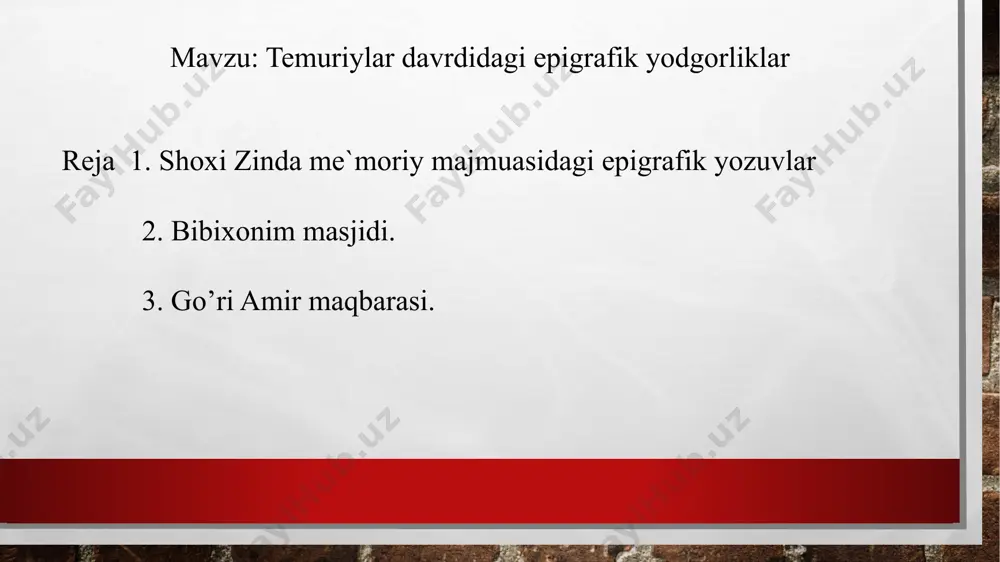 ardan tashqari 20 ga yaqin boshqa binolar ham mavjud. ular masjid, minora kabi binolar bo’lib, epigrafik yodgorliklar ham bor. ularning ko’pchiligi 1360-1435 yillar oralig’ida qurilgan bu masjid 1399-1404 yillar mobaynida amir temurning shindistonga yurishi va uning zafar bilan qaytishi sharafiga qurilgan. tarixnavislarning yozishlaricha, 801 yil ramazon oyining 4-kunida (1399 yil 10 may) bu masjid binosi uchun joy tanlangan. bino qurilishida qatnashgan me`morlarning nomlari saqlanib qolmagan. masjid binosi juda ulkan maydonni iz ichiga oladi (76,0m. x 63,8m.) va u o’rta osiyoda eng katta bino shisoblangan. masjid maydoni qishimcha binolarni ham qishib shisoblaganda 167 m.ga 109 m.lik maydonni iz ichiga oladi. bu masjid keyinchalik zilzila oqibatida qulab tushgan va shozir undan bir-biriga ulanmagan 6 ta qism saqlanib qolgan. bu masjid shovlisining irtasida marmardan ishlangan ulkan lavsha (qur`on iqishga miljallangan qurilma) mavjud. bibixonim masjidi dastlab bu lavsha bino ichida bibixonim qabri yonida bilgan. 1875 yilda ulkan gumbazning qulab tushish xavfi paydo bilganidan keyin …