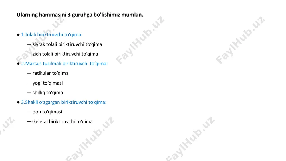 malarda sintezi amalga oshadi. —peptid zarnjir 2 uchida maxsus aminokislota ketma-ketligi joylashgan, glabular tuzilish hosil qiladi. ular molekulalarni o'zaro birikib qolishdan saqlaydi ii.gidroksillanish zanjirdagi lizin va pirolinlarni gidroksillanishi ( donador eptda vitamin c ishtirokida amalga oshadi) . pirolin > gidroksopirolin lizin > gidroksolizin iii. 3 ta zanjirni spiral holda o‘ralishi iv. glikozillanish —golji kompleksida prokollagenga olgosaxarid zanjirlarining birikishi. v. qadoqlash —maxsulot vezikula ichiga kirgizilib, ekzositoz yo'li bilan hujayralararo moddaga chiqariladi. hujayra tashqarisidagi boshqich vi. prokollagen prokollagen - peptidaza fermenti yordamida tropokollagenga aylanadi. vii. tropokollagendagi lizin va gidroksilizin qoldiqlarini liziloksidaza fermenti yordamida oksidlanishi. viii. protofibrilla hosil bo‘lishi —tropokollagen molekulalarni o'zaro vodorod va kovalent bog‘lar yordamida birikishi hisobiga ix. kollagen fibrillasi va tolasi hosil bo‘lishi —protofibrillalar o'zaro oligasaxaridlar orqali bog‘lanib, kollagen fibrillasini hosil qiladi. —kollagen fibrillalari proteoglikan va glikoproteinlar yordamida o'zaro betartib kollagen tolasini hosil qiladi. elastik tola  kollagen tolaga nisbatan ingichka  ba'zan tolalar o'zaro anastamoz hosil qiladi va shoxlanadi. …
