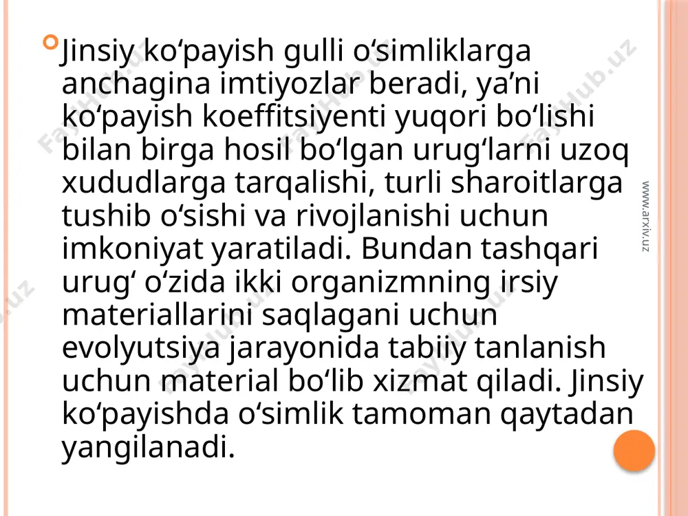tlari) bu jarayon hujayraning ikkiga bo‘linishi bilan bog‘liq bo‘lsa, yuksak o‘simliklarda jarohatlangan yerning tiklanishi, ayrim hollarda jarohatlangan qismlarning o‘rniga yangi organlarning hosil bo‘lishi bilan boradi. o‘simliklarning o‘z qismlarini tiklay olish qobiliyatiga regeneratsiya deyiladi. www.arxiv.uz vegetativ ko‘payish tabiiy va sun’iy vegetativ ko‘payishga ajratiladi. faqat bir va ikki yillik o‘simliklargina tabiiy sharoitda vegetativ ko‘naymaydi. tabiiy vegetativ ko‘payishning quyidagi xillari uchraydi: ■ piyozboshlar yordamida (lola, chuchmomalar, piyozgul, boychechak, sarimsoq) ko‘payishi; ■ ildizpoyalar yordamida (qirqbo‘g‘im, tog’ rayhoni, bug‘doyiq, ajriq, g’umay) ko‘payishi; ■ gajaklar yordamida (qulupnay, g‘ozpanja, zemlyanika) ko‘payishi; ■ tuganaklar yordamida (kartoshka, batat, yer noki) ko‘payishi; www.arxiv.uz ■ ildizbachkilar yordamida (tol, terak, zirk, maymunjon, olcha, gilos, yantoq, semizo‘t, qoqio‘t); ■ tirik tug‘ish yo‘li bilan (qo‘ng‘irbosh, toshyorarlarning ayrim turlari, briofillyum o‘simligining barg qo‘ltig‘i va chetlarida murtak ildizchasi bor kurtaklar rivojlanib, bu kurtaklar ona organizmdan ajragandan keyin yangi o‘simlikka aylanadi); ■ qishlovchi kurtaklar yordamida (suvda yashovchi o‘qbarg o‘simligi kuzda o‘zida qishlovchi kurtaklar hosil qiladi. bu kurtaklar …