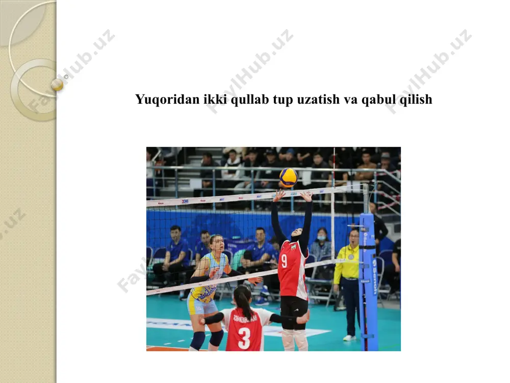 itta bog‘lovchi o‘yinchi). oxirgi variant hozirgi zamon voleybolida juda keng qo‘llaniladi. taktikaning yakka guruh va jamoa shakllari mavjud. taktikaning usullari o‘yin tizimlaridan va kombinatsiyalardan iborat. taktikaning vositalariga esa o‘yin malaka (priyom)lari va ularni barcha turlari kiradi. muayyan musobaqalarga mo‘ljallangan taktik yo‘nalish, taktik shakl, usul va vositalar oldindan rejalashtirilgan strategik dasturga bo‘ysinishi lozim. barcha taktik harakatlar taktik bilimlar, fikrlash, vaziyatni to‘g‘ri baholash, maqsadga muvofiq qaror qabul qilish, jismoniy qobiliyat, texnik mahorat va iroda imkoniyatlariga asoslanishi kerak. taktik harakat kibernetika nuqtayi nazaridan murakkab vaziyatda eng samarali qarorni topish va unga munosib harakat qilish bilan bog‘liq bo‘lgan o‘z-o‘zini sozlab boshqaruvchi faoliyatni anglatadi. taktik harakat mnsning afferent – efferent nerv retseptorlari, tolalari ishtirokida tashqi muhit ta’sirotlarini qabul qilish, xotirada saqlash, tahlil qilish, vaziyatga munosib ravishda qayta ishlab, motivizatsiyani qoniqtiruvchi qarorga kelish kabi faoliyatlar bilan bog‘liq bo‘lgan psixofiziologik jarayondan iboratdir. image2.png image3.jpg image4.png image5.png image6.png image7.png image8.png image9.png /docprops/thumbnail.jpeg