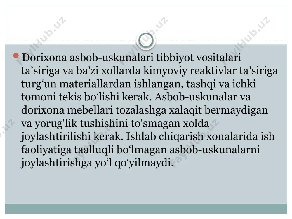 na xodimlarining tashqi ko‘rinishi, kiyim va qo‘llarining tozaligi, soch turmaklashi, gigiyenik bilimlarga amal qilishi sanitariya oqartuvida katta rol o‘ynaydi. dorixona xodimlarining xaridorlar bilan bo‘lgan muomalasi, gapirish madaniyati namunali bo‘lishi kerak. dorixona xodimi ish vaqtida doimo xalatda va bosh kiyimda (ro‘mol yoki qalpoq) bo‘lishi kerak. shuning uchun u uchta xalat va uchta bosh kiyimi bo‘lishi, kamida ikki marta almashtirishi, sochlarini bosh kiyim ostiga olishi, qo‘llarini sovunlab va dezinfektsiyalovchi moddalar bilan yuvishi lozim. xalat va shaxsiy kiyimlar alohida saqlanishi lozim. dorixona xodimlari ishga kelganlarida oyoq kiyimlarini almashtirishlari lozim. dorixona xodimlari hojatxonaga kirayotganlarida xalatni echishi, chiqqandan so‘ng qo‘llarni sovun image3.jpeg image4.jpeg image5.jpeg image6.jpeg image7.jpeg image8.jpeg /docprops/thumbnail.jpeg