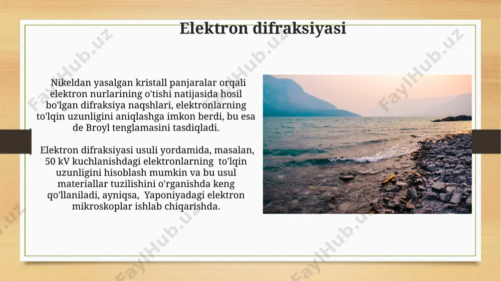 sr fizikasi uchun inqilobiy ahamiyatga ega bo'lgan. kvant mexanikasi asoslarini tushunish uchun 1900-yillardagi, ayniqsa, germaniya va daniya olimlarining kashfiyotlari, plank konstantasi (h ≈ 6.626 x 10^-34 js) va fotoeffekt kabi muhim tushunchalarni o'rganish zarur. to'lqinlar haqida asosiy tushunchalar de broyl to'lqin uzunligi, λ = h/p formulasi orqali hisoblanadi, bu yerda h – plank doimiysi (6,626 x 10^-34 j·s), p – zarraning impulsidir. bu prinston universiteti olimlarining tadqiqotlari natijasida isbotlangan. elektromagnit to'lqinlar, 299 792 458 m/s tezlikda vakuumda tarqalib, yer atrofidagi ionosferaning xossalariga bog'liq ravishda o'zgaradi. amaliy qo'llanmalar elektron mikroskoplari, 1930-yillarda ixtiro qilingan, materiyaning to'lqin xususiyatidan foydalanib, 0,1 nanometrgacha bo'lgan o'lchamdagi obyektlarni tasvirlash imkonini beradi, bu esa tibbiyot va materiallar fani sohalarida keng qo'llaniladi. rentgen difraksiyasi usuli, kristall tuzilmalarini aniqlashda keng qo'llaniladi va materiyaning to'lqin xususiyatiga asoslangan bo'lib, germaniyadagi 200-dan ortiq ilmiy markazlarda faol tadqiqotlar olib boriladi. to'lqin funksiyasi to'lqin funksiyasi, kvant mexanikasi asoslaridan biri bo'lib, kvant tizimining to'liq holatini ifodalaydi …