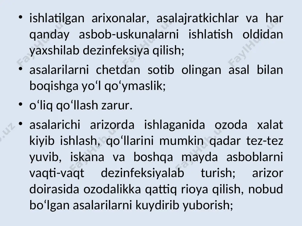 otiazin kukunidan broulyoz kasalligida aytilganidek foydalanish lozim. fenotiazin kukuni. bahor va kuzda harorat 15° past bo‘lmaganda fenotiazin kukuni qo‘llaniladi. bir oilaga 1,5 g fenotiazin ishlatiladi. davolashni 2 marta kunma-kun qo‘llaydilar. bir oyda uch marta. davolashdan oldin arixona poliga usti yoglangan qog‘oz yozilib, arixo­na teshiklari bo‘lsa berkitiladi. davolash uchun xuddi yuqorida aytib o‘tilganidek 3 g qog‘ozga o‘ralgan fenotiazinni tutatqichning ichidagi cho‘g‘ ustiga qo‘yib ikki oila eshikchasidan tutatiladi. avval har bir oilaga 30 soniya davomida, keyin 20 soniyadan tutatiladi. tutatilgandan keyin eshikchalar toraytiriladi, yozilgan qog‘oz yoqib yuboriladi. chumoli kislotasi bilan davolash. poliyetilen paketga o‘lchami 15x25 sm, qalinligi 3-5 mm karton joylashtirilib, 150 ml chumoli kislotasi qo‘yiladi. chumoli kislotasi oqib ketmasligi uchun, paket butun bo‘lishi shart! qo‘yilgan kislotani karton shimib olganidan so‘ng, paketning og‘zini o‘rab berkitiladi. ishlatishdan oldin paketning bir gomonidan 1,5 sm teshikcha ochiladi. ke­yin teshikchani pastga qaratib ari oilasi ramkalarining ustiga 21 kunga joylashtirib qo‘yiladi. bu usulni havo darajasi +10°, +30° …