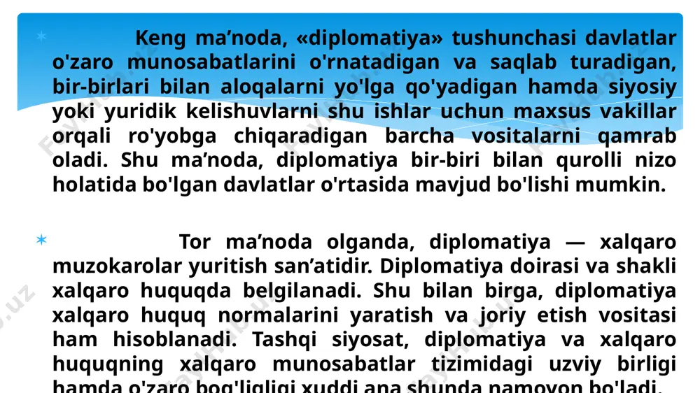 haxslarga, shu jumladan, diplomatik agentlarga qarshi jinoyatlaming oldini olish va bunday jinoyatlarni jazolash to'g'risidagi konvensiyada 1975-yildagi universal xarakterdagi xalqaro tashkilotlar qoshidagi davlatlarning vakilligi to'g'risidagi vena konvensiyasidagi kodifikatsiyalangan va to'ldirilgan. diplomatik vakilni tayinlash va qabul qilish tartibi akkreditatsiya qi¬lish deb ataladi. vakolatxona boshlig'i tayinlanishiga qadar yuboruvchi davlat uning shu lavozimga tayinlanishi to'g'risida qabul qiluvchi mamlakatning roziligini (agreman) olishi zarur. qabul qiluvchi mamlakat sababini izohlamagan holda agreman berishga rozi bo'lmasligi mum¬kin. vakolatxona a’zolari prinsip jihatidan akkreditatsiya qiluvchi dav¬latning fuqarolari bo'lishi kerak. agreman olganidan va rasmiy ravishda tayinlanganidan keyin vakolatxona boshlig'iga uning o'zi mansub davlat rahbari imzolagan ishonch yorlig'i, ya’ni umumiy mazmundagi vakolatnoma beriladi. akkre¬ditatsiya qilish ana shu ishonch yorlig'ini qabul qiluvchi davlat rahbariga topshirish bilan nihoyasiga yetadi va shundan keyin vakil o'z vazifasini ado etishga kirishishi mumkin. diplomatik vakolatxonalaming turlariga — elchixona va vakolatxona, ulardan quyiroq darajada esa missiya kiradi. elchixonaga favqulodda va muxtor elchi, missiyaga esa vakil yoxud ishonchli vakil rahbarlik …