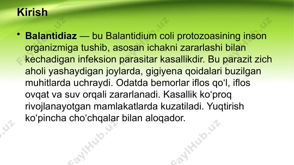 rdan shikoyat qiladilar. najasda shilliq va qon bo‘lishi mumkin. ba’zida kasallik surunkali shaklga o‘tadi. ba’zi hollarda simptomlar butunlay bo‘lmasligi mumkin. bu holat asosan immuniteti kuchli odamlarda kuzatiladi. tashxis tashxis najasni mikroskopik tekshirish orqali qo‘yiladi. unda balantidium coli ning trofozoit yoki kista shakllari aniqlanadi. ko‘p hollarda najasdan bir necha marta tahlil olish talab qilinadi. kolonoskopiya yordamida ichakdagi yallig‘lanish va yaralarni ko‘rish mumkin. serologik testlar kam qo‘llaniladi. klinika o‘xshash bo‘lgan boshqa ichak infeksiyalari bilan differensial tashxis qo‘yish muhim. differensial tashxis balantidiazni amebiaz, shigellyoz, salmonellyoz, crohn kasalligi va boshqa ichak yallig‘lanishlari bilan farqlash lozim. amebiazda parazit kichikroq bo‘ladi va faqat amoeba shaklida aniqlanadi. shigellyozda bakterial o‘sish bo‘ladi va ko‘proq isitma bilan kechadi. crohn kasalligida esa autoimmun komponent mavjud. to‘g‘ri tashxis qo‘yish davolashni muvaffaqiyatli bajarish uchun zarur. davolash – umumiy yondashuv balantidiaz davolanishi parazitga qarshi dori vositalaridan foydalanish asosida olib boriladi. bemorlar gigiyena qoidalariga qat’iy rioya qilishi shart. ovqatlanish tartibi sog‘lomlashtiriladi, suyuqlik ko‘p ichish …