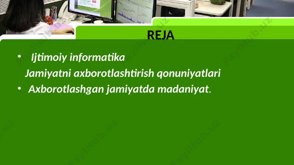 idan ikkinchi milliy hudud iqtisodiyotiga o’tkazish imkoniyatiga ega bo’lib, milliy institutlarini bir tarmoqqa birlashtiradi. axborotlashgan jamiyat iqtisodiyoti ishlab chiqarishni tashkil etishning yangi formalariga ega bo’ladi. axbarot texnologiyalari moslashuvchan ishlab chiqarishlar deb ataluvchi qisqa muddatlarda yangi mahsulot ishlab chiqarishga moslasha oladigan ishlab chiqarish turiga asos soldi.bunday tizimlar bozor talabiga tezroq moslasha olgani uchun, an’anaviylariga nisbatan effektivroq bo’lib hisoblanadi.axborotlashtirishning yana bir oqibati – o’rta va kichik firmalar soni, raqobqtbardoshliligining oshib borishidir. axborotlashtirish jarayonida “tarmoq tashkiloti” deb ataluvchi tashkilotlar shakli vujudga kelib, bunday umumlashmalarning alohida elementlari ham mustaqil, ham birgalikda faoliyat ko’rsata oladi. axborotlashgan jamiyat iqtisodiyotining yana bir xarakteristikasi – rivojlangan axborot mahsulotlari va xizmatlari bozorining mavjudligidir. ushbu bozor quyidagi sektorlarga ega: 1 ishbilarmonlik axboroti(birja, moliya, statistika, tijorat axborotlari 2 kasbiy axborot(alohida kasblar bo’yicha,ilmiy-texnik, axborotlar); 3 iste’molchilik axborotlar(yangiliklar, turli jadvallar,qiziqarli axborotlar); ta’lim xizmatlari jamiyatni axborotlashtirish jarayonida aholining ish bilan ta’minlanganlik strukturasi ham o’zgarmoqda. material ishlab chiqarish sohasi(sanoat va qishloq xojaligi)da band bo’lgan aholi …