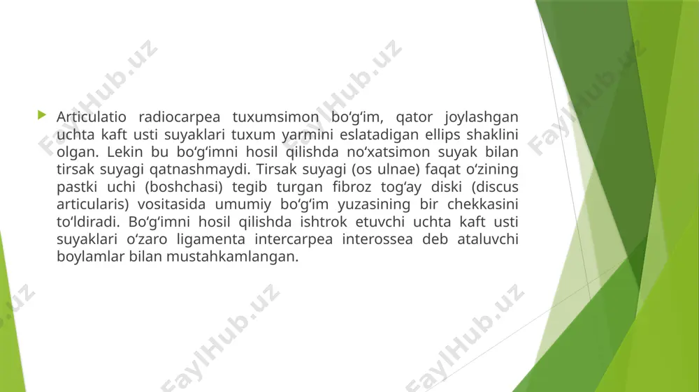 arpometacarpeae – kaft usti va kaft suyaklari o‘rtasidagi bo‘g‘imlar ikkinchi qatordagi kaft usti suyaklarining pastki yuzalari bilan kaft suyaklarining ustki (proksimal) uchlari o‘rtasida hosil bo‘ladi. bosh barmoqlarning kaft suyagi bilan katta ko‘p burchakli suyak o‘rtasidagi bo‘g‘im mustaqil bo‘lib, u yerda keng bo‘g‘im xaltasi bor. bo‘g‘imning shakli egarsimon, shu sababli ikkita kesishgan o‘q atrofida ikki tomonlama erkin harakat qila oladi, ya’ni bitta o‘q atrofida bosh barmoq o‘zining yon tomoni bilan ikkinchi (ko‘rsatkich) barmoqqa yaqinlashib uzoqlashsa, ikkinchi o‘q atrofida u boshqa barmoqlarga qarama-qarshi (oppositio) bukiladi. qolgan to‘rtta barmoqning kaft suyaklari bilan kaft usti suyaklari o‘rtasidagi bo‘g‘imlarning harakati juda ham chegaralanganidan ular kam harakatli bo‘g‘imlar guruhiga kiritiladi. ular kaft (old) tomondan va orqa tomondan ligamentum carpometacarpeae palmaria va ligamenta carpometacarpeae dorsalia deb ataluvchi boylamlar vositasida mustahkamlangan. bu boylamlar tarang tortilganligi sababli bo‘g‘im harakati ancha (jimjiloqdan boshqa) chegaralangan. to‘rtta barmoq (ii–v) kaft suyaklarining ustki uchlari kengayib, bir-biriga yaqinlashganidan ular o‘rtasida kaftaro bo‘g‘imlar – articulationes …