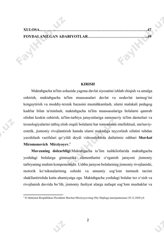 ktrda datlatimiz rahbari shavkat miromonovich mirziyoyev.[footnoteref:1] [1: o’zbekiston respublikasi prezidenti shavkat mirziyoyevning oliy majlisga murojaatnomasi 29.12.2020 yil.] mavzuning dolzarbligi:maktabgacha taʼlim tashkilotlarida maktabgacha yoshdagi bolalarga gimnastika elementlarini o‘rganish jarayoni jismoniy tarbiyaning muhim komponentidir. ushbu jarayon bolalarning jismoniy rivojlanishi, motorik ko‘nikmalarining oshishi va umumiy sog‘lom turmush tarzini shakllantirishda katta ahamiyatga ega. maktabgacha yoshdagi bolalar tez o‘sish va rivojlanish davrida bo‘lib, jismoniy faoliyat ularga nafaqat sog‘lom mushaklar va suyak tizimini shakllantirishga, balki o‘z-o‘ziga ishonch, muvozanat va koordinatsiya kabi muhim ko‘nikmalarni rivojlantirishga ham yordam beradi. gimnastika mashg‘ulotlari bolalar uchun qiziqarli va samarali ta'lim usuli bo‘lib, ularni jismoniy faoliyatga jalb qiladi. mashg‘ulotlar davomida bolalar nafaqat jismoniy ko‘nikmalarni o‘zlashtiradilar, balki emotsional va ijtimoiy rivojlanishlariga ham ijobiy ta'sir ko‘rsatadi. o‘yinlar va faoliyatlar orqali bolalar bir-birlari bilan o‘zaro muloqot qilish, hamkorlik qilish va raqobatlashish ko‘nikmalarini o‘rganadilar. bu jarayon ularga jismoniy faoliyatdan zavq olishni, yangi qobiliyatlarni kashf etishni va sog‘lom hayot tarzini shakllantirishni o‘rgatadi. maktabgacha taʼlim tashkilotlarida gimnastika elementlarini …
