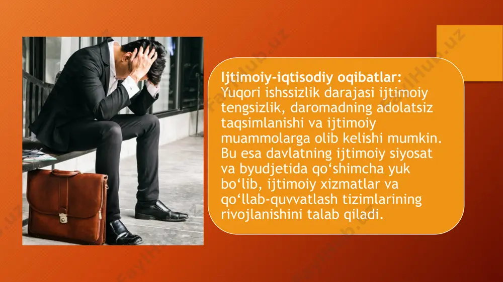 di. sanoat tuzilmasining o‘zgarishi: iqtisodiyotning ayrim sohalari qisqarayotgani yoki modernizatsiyadan o‘tayotgani tufayli yangi ish o‘rinlari paydo bo‘lmaydi. siklik ishsizlik xususiyatlari: iqtisodiy tsiklning pastki bosqichlarida, ya’ni iqtisodiy o‘sish pasayishi yoki inqiroz davrida ko‘proq kuzatiladi. yuzaga kelish omillari: iqtisodiy inqirozlar: moliyaviy inqiroz va investitsiya pasayishi ishlab chiqarish va xizmat ko‘rsatish sohalarida talabning qisqarishiga olib keladi. iqtisodiy tsikl: iqtisodiy faoliyatning pasayishi natijasida mehnat bozorida vaqtinchalik ish o‘rinlarining kamayishi. uzoq muddatli ishsizlik xususiyatlari: bu holatda ishsizlik uzoq vaqt davom etadi va ishsiz qolganlar mehnat bozoridagi tezkor o‘zgarishlarga moslasha olmay qoladi. yuzaga kelish omillari: struktural va siklik omillar aralashuvi: qayta ta’lim va malaka oshirishning yetarli bo‘lmasligi, texnologik yangiliklarga moslashishdagi qiyinchiliklar. ijtimoiy psixologik omillar: uzoq muddat ishsizlik odamlar orasida o‘z-o‘ziga bo‘lgan ishonchning pasayishiga va ijtimoiy izolyatsiyaga olib kelishi mumkin. e’tiboringiz uchun rahmat image2.png image3.png image4.png image5.png image6.png image7.png image1.png /docprops/thumbnail.jpeg