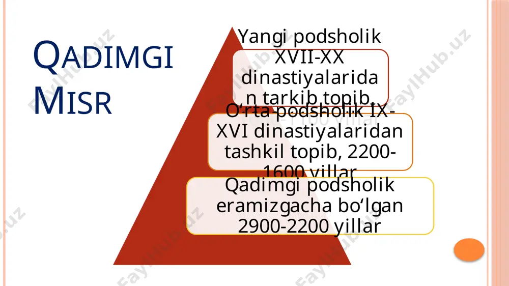 schisi birinchi xitoy faylasufi lao-szi hisoblanadi. u dunyo moddiy, u tabiiy qonunlar asosida to‘xtovsiz harakat va o‘zgarishda bo‘ladi, deydi. lao-szi o‘zi bu haqda shunday yozadi: «ulug‘ dao hamma yoqqa qarab oqadi. u o‘ngga ham, so‘ngga ham yoyilgan. u tufayli jami mavjudod tug‘iladi, ular hamisha o‘zgarishda bo‘lib, bir joyda to‘xtab qolmaydi». qadimgi xitoy falsafiy qarashlarida konfutsiyning (er.avv. 551-479 yillar) axloqiy ta’limoti ham muhim o‘rin tutgan. u o‘zinig falsafiy qarashlarida kishilarni tarbiyalash masalasiga katta e’tibor qaratadi. uning fikricha, odamlar o‘z tabiyatiga ko‘ra bir-biriga o‘xshashdirlar, faqat ular o‘z tarbiyalariga ko‘ra bir-birlaridan farq qiladilar. maoizm. bu maktab er.avv. 475-395 yillarda yashagan mo-tszi nomi bilan ataladi, eradan avvalgi v-iii asrlarda keng tarqaladi. bu maktab qat`iy harbiylashtirilgan tashkilotga o`xshab ketadi, uning a`zolari boshliqlarning buyruqlarini so`zsiz bajarishlari zarur bo`lgan. “ustoz maoning traktatlari” (“mo-tszi”)da uning asosiy falsafiy tamoyillari to`la aks etadi. bular: “donishmandlikning qadriga etish”, “birlikni qadrlash”, “umumiy muhabbat”, “harajatlarda iqtisod qilish haqida”, “musiqa va o`yin-kulguni inkor qilish”, …