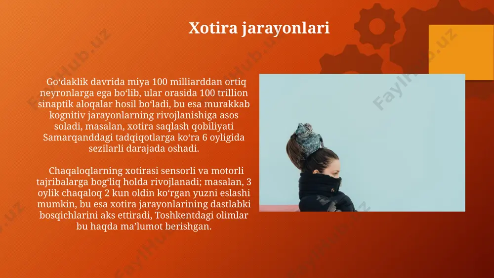 batan tezroq ijtimoiy rivojlanishadi. 6 oyligida chaqaloqlar odatda onasi yoki asosiy parvarish qiluvchisi bilan kuchli hissiy bog'lanishni namoyon qila boshlaydilar, bu esa keyinchalik ularning ijtimoiy rivojlanishiga, masalan, 18 oyligida tengdoshlari bilan o'zaro munosabatlar o'rnatishga asos bo'ladi. o‘yin faoliyati o‘yin faoliyati 6-12 oylik chaqaloqlarda asosiy ravishda sensor-motorli xususiyatga ega bo‘lib, atrof-muhitdagi 2-3 ta obyektlar bilan o‘zaro ta’sir orqali rivojlanadi, masalan, toshkentdagi bolalar bog‘chasida kuzatilganidek. o‘yin faoliyatining rivojlanishi 3 yoshga kelib, bola o‘ziga xos rollarni ijro etish, 10 ga yaqin so‘zlardan iborat oddiy gaplarni tushunish va andijon viloyatida o‘tkazilgan kuzatuvlarda tasdiqlanganidek, sodda syujetli o‘yinlarni o‘ynash qobiliyatini namoyon qiladi. bolalik davri psixikasining o‘ziga xos xususiyatlari 1 yoshga kelib, ko‘plab bolalar oddiy so‘zlarni ishlatib muloqot qila boshlaydilar, lekin ularning lug‘ati taxminan 10-20 ta so‘zdan iborat bo‘ladi, bu esa so‘z boyligining tez rivojlanishini ko‘rsatadi. bolalarni 2 yoshga to‘lganida, o‘z-o‘zini tan olish va mustaqillikka intilish kuchayadi, bu esa ba’zan injiqlik va salbiy munosabatlar ko‘rinishida namoyon bo‘lishi …