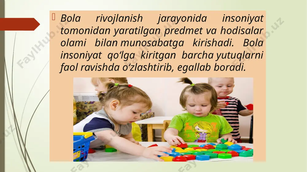 n turli ehtiyojlari bilan ularning tor imkoniyatlari o`rtasidagi qarama-qarshilik qanday yo`l bilan hal qilinadi? bu qarama-qarshilik faqat birgina faoliyat orqali, ya`ni, bolaning o`yin faoliyati orqali hal qilinishi mumkin. kichik maktabgacha yoshdagi bolalar asosan predmetlar, turli xil o‘yinchoqlar bilan yolg‘iz o‘zlari o‘ynaydilar. o‘zlarining predmetli va konstruktorli o‘yinlarida idrok, xotira, tasavvur, tafakkur jarayonlarini, shuningdek o‘z harakat qobiliyatlarini takomillashtirib boradilar. albatta, turmush tajribalari va faoliyatlari doirasi cheklangan kichik yoshdagi bolalar (ba’zan kichik guruh bolalari ham) o‘zlarining o‘yinlarida qonkret odamlarni va ularning harakatlarini aks ettiradilar xolos. , bolalarning o‘yin faoliyati qandaydir moddiy mashg‘ulot ishlab chiqarishga qaratilgan faoliyat emas. shuning uchun bolalarni o‘yinga undovchi sabab (motiv) kelib chiqadigan natija bilan emas, balki shu o‘yin jarayonidagi turli harakatlarning mazmuniga bogliqdir; ikkinchidan, bolalar o‘yin jarayonida o‘z ixtiyorlaridagi narsalarni, o‘zlarini qiziqtirgan, ammo kattalargagina mansub bo‘lgan narsalarga aylantirib, xohlaganlaricha erkin faoliyatda bo’ladilar. bolalarning o'yin faoliyatlari ularning jismoniy va psixik jihatdan garmonik ravishda rivojlanishi uchun birdan-bir vositadir. birinchidan 0‘rta va …