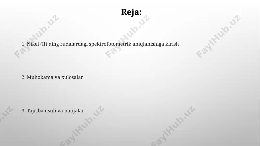 rt eritmasi ishlatiladi, bu aniqlikni ta'minlaydi. o'rganiladigan rudalardagi nikel miqdorini aniqlash uchun 5 dan 10 mg gacha namunalar olinadi va mineral kislotalar yordamida to'liq eritiladi, bu to'liq ekstraksiyani kafolatlaydi. standart eritmalar tayyorlash har bir standart eritmaning konsentrasiyasi tayyorlash jarayonida ishlatilgan massa va hajm nisbatlarini hisoblash orqali aniqlanadi, bu esa analitik hisob-kitoblarning aniqligini ta'minlaydi. standart nikel (ii) eritmasi tayyorlash uchun 1000 ppm li ona eritma tayyorlashda 1,0000 g yuqori tozalikdagi nikel tuzini aniq tortib olib, 1 litr hajmli kolbaga joylashtiriladi va distillangan suv bilan belgisi gacha to‘ldiriladi. adabiyotlar analitik kimyo bo'yicha qo'llanmalarda nikel(ii)ni spektrofotometrik aniqlashda 350-400 nm to'lqin uzunligidagi maksimum yutilishdan foydalanish tavsiya etiladi. nikel(ii)ning spektrofotometrik tahlili uchun ishlatiladigan standart eritmalarni tayyorlash va ularning konsentratsiyasini aniqlash usullari bo‘yicha 5 dan ortiq standartlashtirilgan metodlar mavjud. xatolar manbalari va ularni kamaytirish usullari xatolarning asosiy manbalari orasida 1) reaktivlarning tozaligidagi kamchiliklar (masalan, 99,9% dan past tozalikdagi reaktivlar), 2) standart eritmalar tayyorlashdagi aniqsizliklar (±0,01 ml …