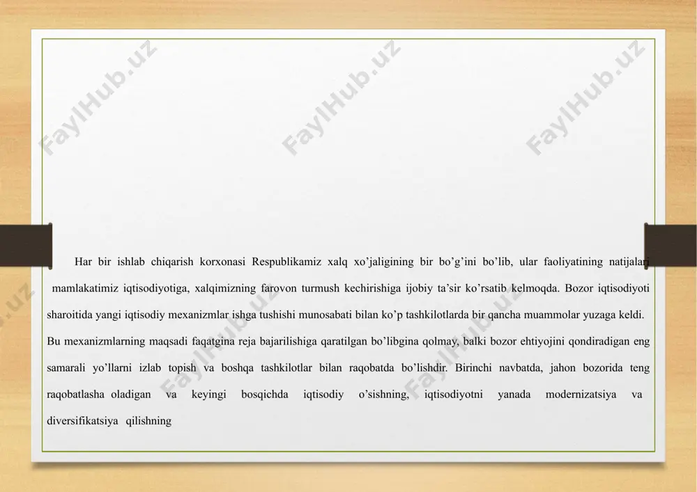 o’rganish talab etiladi.hozirgi sharoit ishlab chiqarishdan shuni talab qiladi-ki, ular o’z oldiga qo’ygan maqsadga erishish uchun o’z strategiya yo’llarini mustaqil tanlashi yoki ishlab chiqishi lozim. “2014-yilga mo‘ljallangan keng ko‘lamli dasturiy maqsad va vazifalar islohotlarimizni yanada chuqurlashtirish, mamlakatimizning iqtisodiy rivojlanishi yo‘lida g‘ov bo‘lib turgan muammolarni yechish uchun bor kuch va imkoniyatlarimizni safarbar etishni talab qilishi haqida bugun gapirib o‘tirishning zarurati yo‘q, deb o‘ylayman. bu o‘rinda so‘z, birinchi navbatda, mamlakatimizda tom ma’nodagi raqobat muhitini shakllantirish haqida bormoqda. ma’lumki, bunday muhit ishlab chiqarishni texnik va texnologik yangilash va modernizatsiya qilish, jahon bozorlariga chiqish yo‘lida hal qiluvchi omil bo‘lib xizmat qiladi”.2 darhaqiqat, milliy iqtisodiyotni modernizatsiyalash va diversifikatsiyalash hamda inqirozga qarshi choralar dasturi amalga oshirilayotgan hozirgi paytda ishlab chiqarish korxonalarni samarali boshqarish va ularda ishlab chiqarilayotgan mahsulotlarning raqobatbardoshligini oshirishning respublikamiz ijtimoiy – iqtisodiy yuksalishidagi tutgan o’rni va ahamiyati beqiyosdir. 1. raqobat haqida tushuncha raqobat-bu, tadbirkorlikning ajralmas bir bo’lagi bo’lib, u iqtisodiy faoliyat ishtirokchilarining o’z manfaatlarini …
