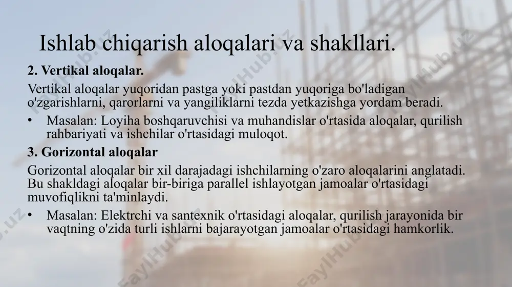 yonlar tezkor ravishda optimallashtirilishi mumkin. masalan, qurilish jarayonidagi kechikishlar, sifatdagi nuqsonlar yoki resurslarning yetishmovchiligi tezda aniqlanib, ularni hal qilish uchun tegishli choralar ko'riladi. ishlab chiqarish aloqalari va shakllari. qurilishda ishlab chiqarish shakllari — bu qurilish jarayonini boshqarish va amalga oshirishda turli metodologiyalar, tizimlar va yondoshuvlarni ifodalaydi. har bir shakl qurilishning turiga, hajmiga, xususiyatlariga, muddati va byudjetiga qarab tanlanadi. qurilishdagi ishlab chiqarish shakllari turli tashkilotlar o'rtasida hamkorlikni ta'minlash, resurslarni boshqarish va sifatni nazorat qilishda yordam beradi. ishlab chiqarish aloqalari va shakllari. an'anaviy shakl (traditional contracting). an'anaviy shakl — bu qurilishning eng keng tarqalgan va eskirgan shakli bo'lib, unda quyidagi bosqichlar mavjud: loyihalash bosqichi: arxitektorlar va muhandislar loyiha tuzadi va uning texnik spetsifikatsiyalarini belgilaydi. tender va tanlov: bosh pudratchi uchun tender e'lon qilinadi va pudratchi tanlanadi. qurilish bosqichi: bosh pudratchi barcha qurilish ishlarini bajaradi, shu jumladan, sub-podryadchilarni jalb qilish va ularning ishini nazorat qilish. ishlab chiqarish aloqalari va shakllari. "turnkey" yoki "key-in-hand" …