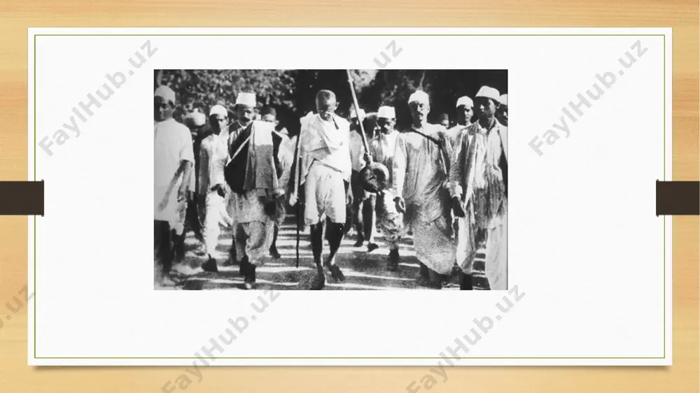 rat qila olmadilar (ular butun hindiston bo'ylab tarqaladi deb o'ylashdi. bengal til diniga bo'lingan; g'arbiy yarmi asosan hindu va sharqiy yarmi birinchi navbatda bo'ladi musulmon. ushbu bo'linish va zabt etish strategiyasi shvedchilar harakatini qo'zg'atdi.entsiklopediya site:uz.wikihre.ru 1850–1904: dadabxay naoroji, gopal krishna goxale, mahadev govind ranade, bal gangadhar tilak, g. v. joshi va bxasvat k. nigoni hind millatchiligini targ'ib qilishni tashkil qila boshladilar (birinchi swadeshi harakati).[2]1905–1917: harakat 1905 yilga qarshi chiqdi bengaliyaning bo'linishi tomonidan buyurtma qilingan lord curzon.[2]1918-1947: harakat yanada shakllantirildi maxatma gandi, hindistonning britaniya hukmronligidan mustaqil bo'lishiga olib keldi.entsiklopediya site:uz.wikihre.ru shvedshiy birikma (sandhi) ikki sanskrit so'zidan: sha ("o'zini" yoki "o'z") va desh ("mamlakat"). shvedshiy "o'z mamlakatining" ma'nosini anglatadigan sifatdir.entsiklopediya site:uz.wikihre.ru ram singx kuka sikhning namdari mazhab[4] shuningdek, shvedshilar harakatini rivojlantirgan deb hisoblanmoqda, chunki uning 1871-1872 yillardagi harakati bengaliyaliklar va boshqa hindlarni angliya hukmronligiga qarshi kurashishga ilhomlantirdi.[5] kuka namdharisga faqat hind kiyimlarini kiyishni va chet el mollarini boykot qilishni buyurdi.[6] namdhariylar mojaroni …