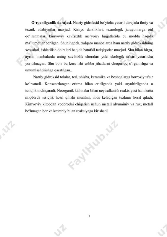 tallar orasida eng ko‘p qo‘llaniladiganlardan biridir. kundalik hayotda u “kaustik soda” yoki “osh sodasi” nomlari bilan tanilgan. natriy gidroksid tabiiy holatda uchramaydi, u faqat sun’iy usullar bilan olinadi. tashqi ko‘rinishiga ko‘ra, u oq yoki ozgina kulrang tusli kristall moddadir. juda gigroskopik xususiyatga ega bo‘lib, havodagi namlikni o‘ziga tortadi va natijada tezda suyuqlanib ketadi. shuningdek, havodagi karbonat angidrid (co₂) bilan ham reaksiyaga kirishib, natriy karbonat hosil qiladi. shu sababli, uni ochiq holda saqlash mumkin emas, har doim havo bilan aloqasi uzilgan idishlarda saqlanadi. natriy gidroksid suvda yaxshi eriydi va eritma hosil qilganda ko‘p miqdorda issiqlik ajralib chiqadi. uning suvdagi eritmasi kuchli ishqoriy reaksiya ko‘rsatadi. bu eritma sirtda sirpanadigan, silliq his beradigan suyuqlik bo‘lib, teriga tegsa, uni kuydiradi. shuning uchun ham bu modda bilan ishlayotganda ehtiyot choralariga amal qilish zarur bo‘ladi. natriy gidroksid sanoatda asosan natriy xloridning (osh tuzi) eritmasini elektroliz qilish orqali olinadi. elektroliz jarayonida tuzli eritmadan elektr toki o‘tkaziladi va …