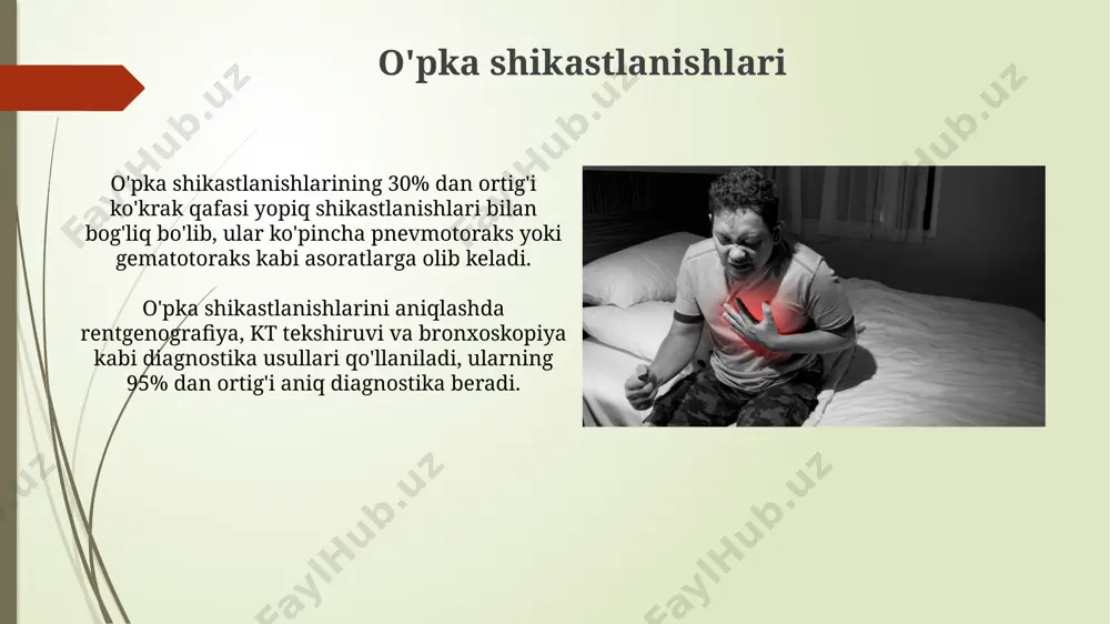 mumkin. plevral bo'shliqqa 500 ml dan ortiq qon quyilishi gemothorax deb ataladi va nafas olish va yurak faoliyatini jiddiy buzadi, shoshilinch tibbiy yordam talab etadi. qorin bo'shlig'i shikastlanishlari qorin bo'shlig'i shikastlanishlarining 30% dan ortig'i penetrativ (o'tkir) jarohatlar hisoblanadi, ular pichoq yoki o'q jarohatlari bilan bog'liq bo'lishi mumkin. qorin bo'shlig'i jarohatlarini aniqlash va davolashda fast tekshiruvi (focused assessment with sonography for trauma) kabi tezkor diagnostika usullari muhim rol o'ynaydi va jarrohlik aralashuvining zarurligini aniqlashga yordam beradi. ko'krak qafasi jarohatlarining tasnifi ko'krak qafasi jarohatlari yopiq va ochiq turlarga, shuningdek, jarohatning og'irligiga (i, ii, iii daraja) bo'linadi, bu esa suyak singanlari soni va o'pka, qon tomirlariga shikastlanish darajasini aks ettiradi. ko'krak qafasi jarohatlarining tasnifi, jarohat mexanizmi (to'g'ridan-to'g'ri zarba, siqilish, portlash) va shikastlanish chuqurligiga (teri osti, chuqur) qarab amalga oshiriladi. e'tiboringiz uchun rahmat @taqdimot_robot image1.jpg image2.jpg image3.jpg image4.jpg image5.jpg image6.jpg image7.jpg image8.jpg image9.jpg image10.jpg image11.jpg image12.jpg