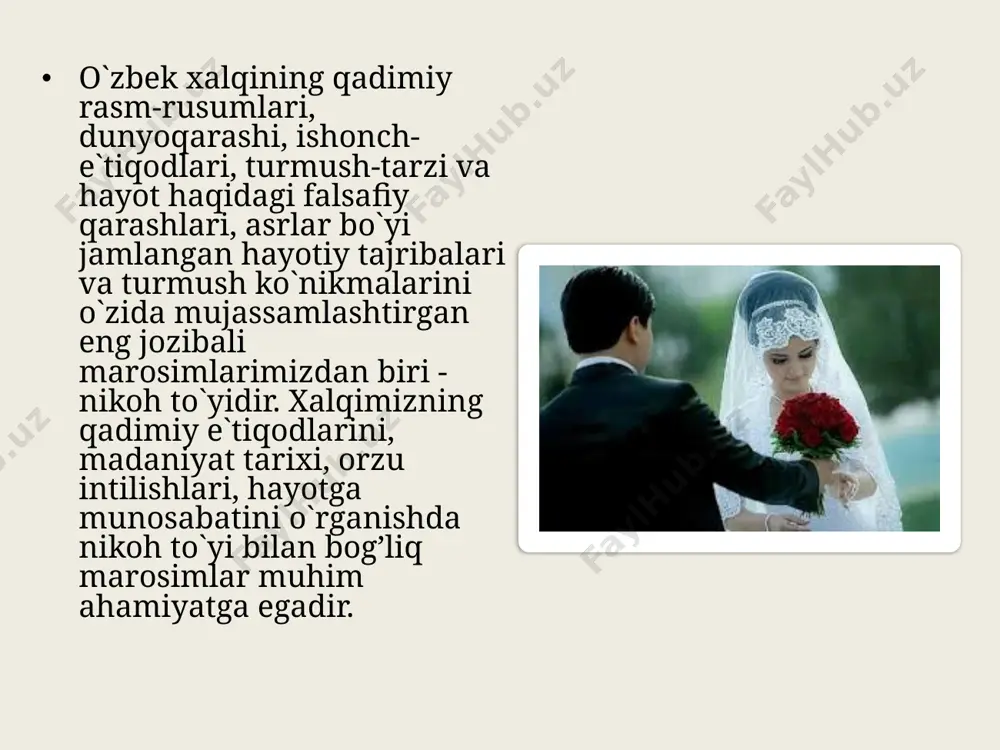 ritiluvchi uziga xos rasm-rusm mavjud. bunga kura kuyov tomondan uch-to`rt ayol bo`lg’usi kelinning uyiga maxsus «kelin kuchi»ni olgani boradilar. bunda ushbu kun uchun marosimiy tarzda pishirilgan sho`rvada qo`y qovurg’asi solingan bo`ladi va ushbu kun ikki ayol qolishadi va «kelin kuchi»ni olib qaytadilar. to`y marosimlarida keksa yoshli, ko`p farzandli kishilarning ishtiroki zarur va uta muxim hisoblangan. ular to`y marosimining ma`lum bosqichlarida o`ziga xos afsungarlik funktsiyalarini bajarganlar. biz buni bo`lg’usi kelinning sepini tayyorlash jarayonidan boshlab kuzatishimiz mumkin. odatda bulgusi kelin-kuyovlar uchun ko`rpa-to`shaklarni tikish, ya`ni, "ko`rpa soldi" marosimda tikish-bichish ishlarini keksa yoshli ayollar tomonidan boshlab berilgan. bunda keksa yoshli, ko`p farzandli ayollarning xususiyatlari bo`lg’usi kelin-kuyovga ham o`tsin degan afsungarlik niyati mujassamlashgan. "ko`rpa soldi marosimida biz nafaqat keksa yoshli kishilarning afsungarlik xususiyatlarini, balki narsalarning ham afsungarlik xossalariga bo`lgan ishonchni uchratamiz. marosim oldidan keksa yoshli onaxonlarimiz kelin-kuyovning dastlabki ko`rpalari orasiga turli-tuman turli-tuman qand qog’ozlarini qo`shib tikkanlar. bunda bo`lg’usi oilaning hayoti qanday shirin dasturxoni qut-barakali, to`kin-sochin …