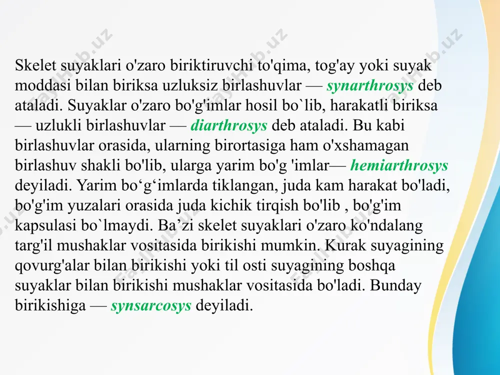 o'zagi joylashgan bo'ladi. qo'shni umurtqalarning bo'g'im o'simtalari orasidagi bo'g 'im - articulationes intervertebrales hamkor bo'g 'imlar guruhiga kiradi. bo'g'im o'simtalari fibroz kapsula - capsula articularis bilan o'ralgan. umurtqalar orasida quyidagi boylamlar joylashgan bo'ladi: 1) umurtqa yoylari orasida elastik to'qimalardan hosil bo'lgan sariq boylam - ligg. flava; 2) umurtqalarning ko'ndalang o'simtalari orasida - ligg. intertransversarium boylami; 3) umurtqalaring qirrali o'simtalari orasida - ligg. interspinale boylami. qirrali o'simtalarning orqa qismida, uning uchi bo'ylab pishiq boylam - ligg. supraspinale hosil bo'ladi, bu boylam ensa suyagining tashqi do'mbog'iga birikadigan tasmani hosil qiladigan pishiq boylam - ligg. nuchae ni hosil qiladi; 4) umurtqalar tanasining oldingi yuzasi bo'ylab oldingi bo'ylama boylam - lig. longitudinale anterius yo'naladi; 5) umurtqa pog'onasi kanali ichida, umurtqalar tanasining orqa yuzasida orqa bo'ylama boylam - lig. longitudinale posterius; birinchi va ikkinchi bo'yin umurtqalari orasida ikki xil bo'g'im hosil bo'ladi: i .art. atlantoaxialis lateralis ii. art. atlantoaxialis mediana i va ii bo'yin umurtqalari …