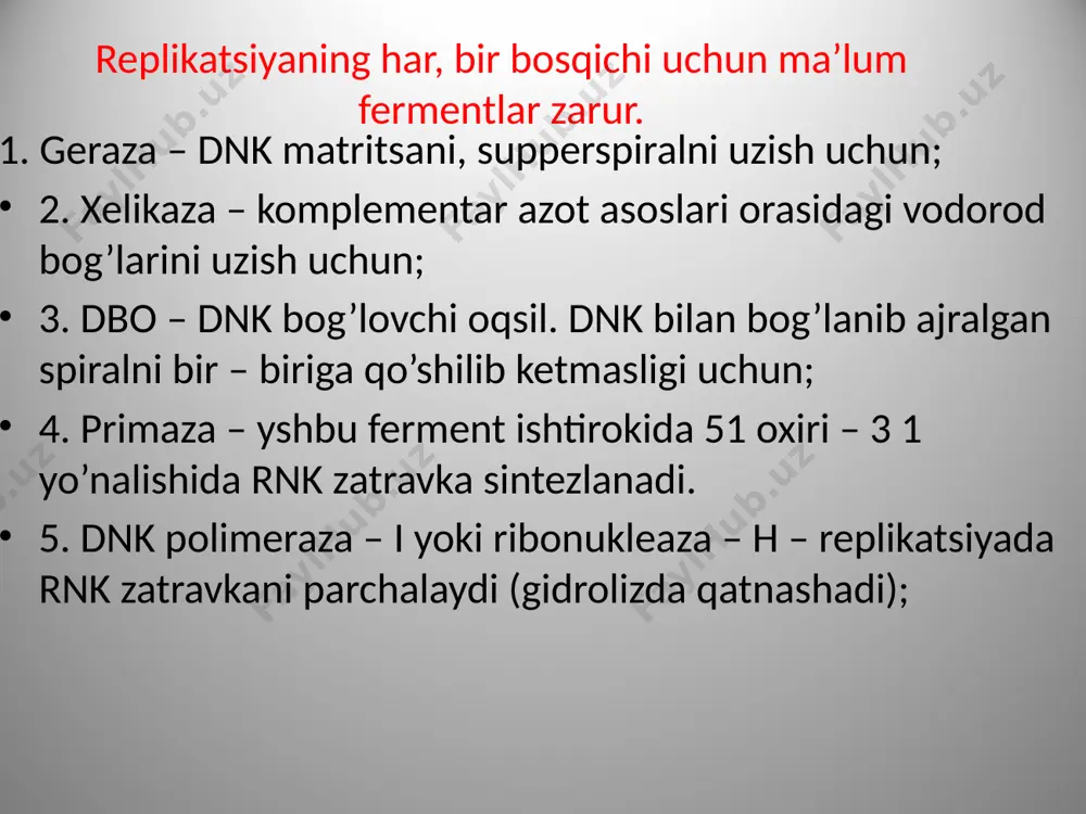bunday "qabariq"da ikkita replikatsiya "vilkalar" mavjud bo'lib, ularda ochish, ochish va to'g'ridan-to'g'ri dnk sintezi sodir bo'ladi. bunday holda, replikatsiya vilkalari bir-biridan uzoqlashadi. umuman olganda, eukariotlarda barcha dnk replikatsiyasi 9 soatda tugaydi. replikasiya jarayoni inisasiya yangi dnk zanjirining sintezi 5' uchidan 3' oxirigacha bo'lgan yo'nalishda davom etadi, ya'ni. yangi dnkning 5'-uchi erkin qoladi, har bir keyingi nukleotid o'zining 5'-gidroksil guruhi bilan oldingi nukleotidning 3'-gidroksil guruhiga sekundiga 100 dona tezlikda qo'shiladi. yo’nalishi 5'→3' yo'nalishi bo'yicha replikatsiya vilkasida faqat bitta ip doimiy ravishda sintezlanadi (ya'ni, keyingi nukleotidlarni avvalgilariga c3 va c5 orqali odatdagi oddiy qo'shilishi bilan), ya'ni sintez yo'nalishi bo'lgan ip. replikatsiya vilkasining harakat yo'nalishiga to'g'ri keladi va ona ipining 3'→5' yo'nalishiga mos keladi. dnk bo'shashganda va replikatsiya vilkalari harakatlanar ekan, bu asosiy ipda joylar ochiladi, bu erda etakchi qiz zanjiri uzayishi mumkin. replikasiya. . dnk replikatsiyasining yarim konservativ mexanizmi. qo'sh spiralning har bir ipi yangi, to'ldiruvchi ipning sintezi uchun shablon vazifasini bajaradi …