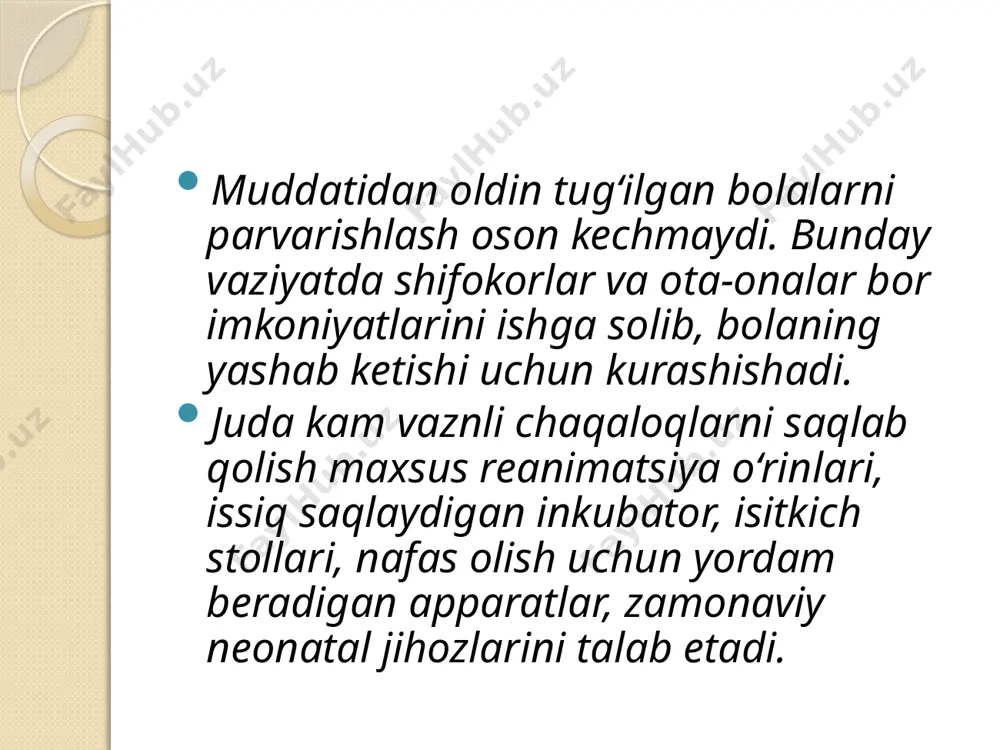 magan yuzaga yotqizishlari mumkin. issiqlik o‘tkazuvchanlik hisobiga issiqlik yo‘qolishining oldini olish uchun bola qo‘yiladigan tarozi yoki reanimatsion stolchaga oldindan isitib qo‘yilgan oqliq to‘shalishi kerak. tana haroratining >37,5° s dan ortishi gipertermiya deb ataladi. gipotermiya quyidagi 3 darajaga bo‘linadi: engil – 36,3-36° s, o‘rta og‘ir – 35,9-32° s, og‘ir –<32° s. issiqlikni ortiqcha yo‘qotish muddatiga yetmay tug‘ilgan bola organizmida quyidagi patologik jarayonlarga olib keladi: qonda kislorod darajasi pasayadi, metabolik asidoz kuchayadi, gipoglikemiya rivojlanadi bilvosita bilirubin darajasi ortadi va lipoliz kuchayadi. og‘irligi ekstremal kichik bolalar uchun issiqlik yo‘qotish hayotini yo‘qotish bilan baravar bo‘lishi mumkin. ushbu holatning oldini olish maqsadida jsst tavsiyasiga ko‘ra “issiqlik zanjiri” chora-tadbirlarini keng qo‘llash zarur. issiqlik zanjiri” qadamlari: 1. tug‘ruq zali me`yoriy haroratini ta`minlash. 2. chaqaloqni zudlik bilan quritish (nam yo‘rgaklarni olib tashlash). 3. erta teriga teri kontaktini o‘tkazish (eng kamida 2 soat mobaynida). 4. erta ona suti bilan ovqatlantirish (tug‘ilgandan so‘ng birinchi 30 daqiqa mobaynida. 5. bolani to‘liq …