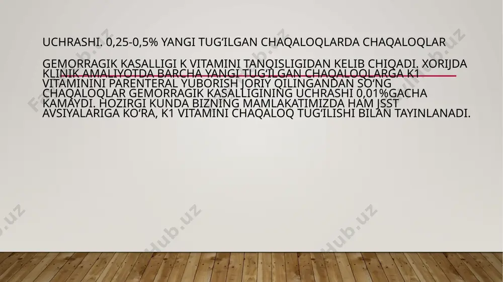 iperbilirubinemiya rivojlanishi mumkinligi bilan xavflidir. vikasol glyutation reduktaza fermentini bloklab eritrotsitlarda glutationni beqarorligini oshiradi va uning tiklanish imkoniyatini kamaytiradi. bu esa gemoglobin pretsipitatlari – geynts tanachalari hosil bo‘lishiga, gemolizning kuchayishiga va sariqlikning rivojlanishiga olib keladi. k1 vitamini bunday asoratlarni chaqirmaydi. profilaktikasi. tug‘ilgandan so‘ng dastlabki soatda k1 vitaminini mushak orasiga muddatiga yetib tug‘ilgan chaqaloqlarga 1 mg, muddatiga etmy tug‘ilgan chaqaloqlarga esa 0,5 mgdan yuborish ch grk profilaktikasining samarali vositasidir. vatanimizdagi ba`zi bir bolalar gematologlari yangi tug‘ilgan chaqaloqni ( tug‘ilishidan so‘ng yarim soat ichida) ona ko‘kragiga erta qo‘yish profilaktik samara beradi, deb hisoblaydilar. biz bolani ko‘krakka erta qo‘yish, k vitaminini parenteral profilaktik yuborilishiga qarshi dalil bo‘lmasligi kerak, deb hisoblaymiz. eʼtiboringiz uchun tashakkur! image1.jpg /docprops/thumbnail.jpeg