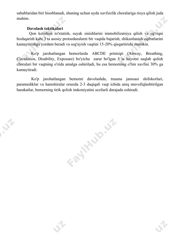 ijasida 5 dan ortiq suyak sinishi va bosh miya chayqalishi kombinatsiyalangan jarohatlarning tez-tez uchraydigan sabablaridan biri hisoblanadi, shuning uchun uyda xavfsizlik choralariga rioya qilish juda muhim. davolash taktikalari qon ketishini to'xtatish, suyak sinishlarini immobilizatsiya qilish va og'riqni boshqarish kabi 3 ta asosiy protseduralarni bir vaqtda bajarish, shikastlanish oqibatlarini kamaytirishga yordam beradi va sog'ayish vaqtini 15-20% qisqartirishi mumkin. ko'p jarohatlangan bemorlarda abcde printsipi (airway, breathing, circulation, disability, exposure) bo'yicha zarur bo'lgan 5 ta hayotni saqlab qolish choralari bir vaqtning o'zida amalga oshiriladi, bu esa bemorning o'lim xavfini 30% ga kamaytiradi. ko'p jarohatlangan bemorni davolashda, trauma jamoasi shifokorlari, paramediklar va hamshiralar orasida 2-3 daqiqali vaqt ichida aniq muvofiqlashtirilgan harakatlar, bemorning tirik qolish imkoniyatini sezilarli darajada oshiradi. 📌xulosa биргаликдаги жароҳатлар беморнинг аҳволини жиддийлаштириб, даволаш мураккаблигини оширади ва прогнозни ёмонлаштиради. мураккаб даволаш стратегиясини ишлаб чиқиш учун ҳар бир жароҳатнинг хусусиятларини эътиборга олиш зарур. 📚foydalanilgan adabiyotlar 1. birgalikdagi jarohatlarni davolashning zamonaviy usullari. (zamonaviy tibbiyot jurnali, …