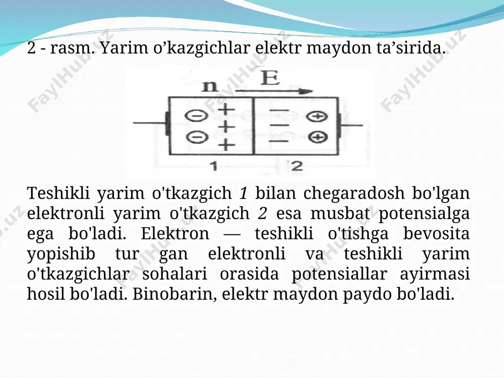 sentratsiyaga ega bo‘lgan yarim o‘tkazgich qo‘llanilsa, u holda p-n o‘tish tor bo‘ladi va tunnel teshilish kuzatiladi. ust ishchi kuchlanishi 3-4 v dan oshmaydi. yuqori voltli stabilitronlar keng p-n o‘tishga ega bo‘lishi kerak, shuning uchun ular kuchsiz legirlangan kremniy asosida yasaladilar. ularda ko‘chkisimon teshilish sodir bo‘ladi, barqarorlash kuchlanishi esa 7 v dan ortmaydi. ust 3 dan 7 v gacha bo‘lgan oraliqda teshilishning ikkala mexanizmi ishlaydi. sanoatda barqarorlash kuchlanishi 3 dan 400 v gacha bo‘lgan stabilitronlar ishlab chiqariladi. 5 – rasm. stabilitronning vax stabilitronning elektr teshilish sohasidagi differensial qarshiligi rd barqarorlash darajasini xarakterlaydi. bu qarshilik qiymati dioddagi kichik kuchlanish o‘zgarishi qiymatining diod toki o‘zgarishiga nisbati bilan aniqlanadi (18 a- rasm). rd qiymati qancha kichik bo‘lsa, barqarorlash shuncha yaxshi bo‘ladi. stabilitronning asosiy parametri bo‘lib barqarorlash kuchlanishining temperatura koeffisienti (ktk) hisoblanadi. ktk – bu temperatura bir gradusga o‘zgarganda barqarorlash kuchlanishining nisbiy o‘zgarishi. ko‘chkisimon teshilish kuzatiladigan kichik voltli stabilitronlar odatda musbat ktkga ega. ktk qiymati …