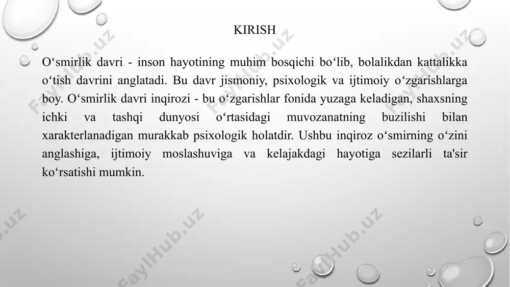 biylashish, agressiya va emotsional labillikka olib kelishi mumkin. bu fiziologik oʻzgarishlar inqirozning kechishini ogʻirlashtirishi mumkin. psixofiziologik sabablari: miyaning rivojlanishi oʻsmirlik davrida miya rivojlanishi davom etadi, ayniqsa prefrontal korteks - mas'uliyat, rejalashtirish va impulslarni nazorat qilish uchun javobgar boʻlgan miyaning qismi. prefrontal korteksning toʻliq rivojlanmaganligi oʻsmirlarda impulsivlik, riskga moyillik va emotsiyalarni nazorat qilish qobiliyatining pastligi bilan bogʻliq boʻlishi mumkin. miya rivojlanishidagi bu xususiyatlar inqirozning namoyon boʻlishiga ta'sir qiladi. inqirozning namoyon boʻlishi: xulq-atvor oʻzgarishlari oʻsmirlik davri inqirozi xulq-atvorda turli oʻzgarishlar bilan namoyon boʻlishi mumkin. bularga beqaror xulq-atvor, isyonkorlik, negativizm, oʻziga ishonchsizlik, tashvishlanish, depressiya va ijtimoiy izolyatsiya kiradi. oʻsmir oʻz fikrini bildirishga, mustaqillikka intiladi, lekin ayni paytda oʻziga ishonchsizlik va qoʻllab-quvvatlashga muhtojlik sezadi. xulq-atvordagi bu oʻzgarishlar ota-onalar va oʻqituvchilar uchun tushunish qiyin boʻlishi mumkin. inqirozning namoyon boʻlishi: emotsional namoyonlar inqiroz davrida emotsional namoyonlar kuchayadi. oʻsmirlar kuchli emotsiyalarni, masalan, gʻazab, xafagarchilik, qoʻrquv, aybdorlik va umidsizlikni boshdan kechirishlari mumkin. emotsional labillik, kayfiyatning tez-tez oʻzgarishi va …