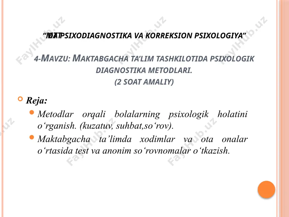 dam beradi. 2. testlar va anketa so‘rovnomalari psixologik testlar bolalarning intellektual va emotsional rivojlanishini o‘lchashda ishlatiladi. maktabgacha yoshdagi bolalar uchun maxsus testlar ishlab chiqilgan bo‘lib, ular bolalarning e'tiborini, xotirasini, mantiqiy fikrlashini va boshqalarini o‘lchaydi. anketa so‘rovnomalari o‘qituvchilar va ota-onalarga bolalarning o‘zini tutishi, ijtimoiy qobiliyatlari, uyda va jamiyatda o‘zaro munosabatlari haqida ma'lumot olish imkonini beradi. 3. intervyu psixolog va bola, shuningdek, uning ota-onalari bilan o‘tkaziladigan suhbatlar orqali bolaning his-tuyg‘ulari, qo‘rquvlari, xavotirlari, ijtimoiy munosabatlari va boshqa psixologik jihatlarini aniqlash mumkin. 4. proyektiv metodlar bu metodlar, odatda, bolalarning ichki dunyosini, xayoliy va ijtimoiy jihatlarini aniqlashga qaratilgan. masalan, bolalarga tasvirlar yoki maxsus hikoyalar ko‘rsatiladi va ular haqida qanday tasavvurlar bildirishlari so‘raladi. bu metodlar bolalarning psixologik xususiyatlarini, qo‘rquvlarini va istaklarini ochib beradi. 5. loyihalash metodlari bu metodda bolalar o‘zlarining his-tuyg‘ularini va dunyoqarashlarini aks ettirish uchun turli faoliyatlarga (rasm chizish, o‘yinlar) jalb qilinadi. bolalar o‘zlarini qanday his qilayotganini va qanday psixologik xususiyatlarga ega ekanligini loyihalar orqali …