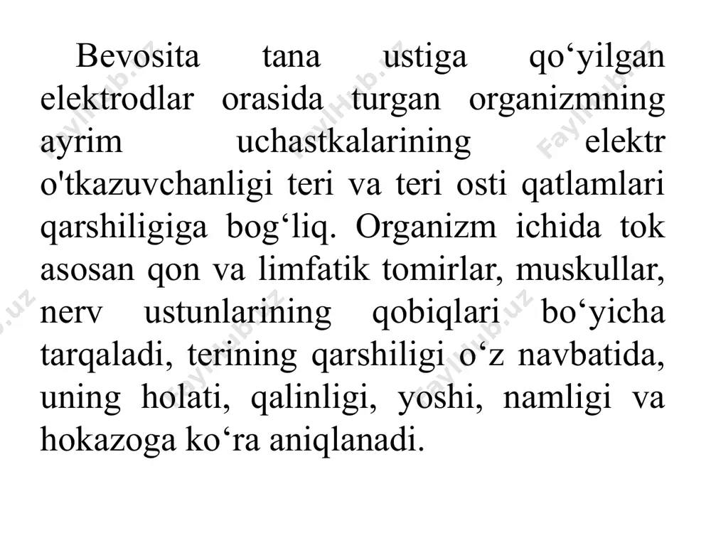 nikel) organizm to‘qimalari suvga o‘xshab ma’lum darajada diamagnitdir. biroq organizmda paramagnit moddalar, molekulalar va ionlar ham mavjud. organizmda ferromagnit zarrachalar yo‘q. organizmda hosil bo‘ladigan biotoklar kuchsiz magnit maydonlarining manbaidir. ba’zan bunday maydonning induksiyasini olchash mumkin. masalan, yurakning magnit maydoni induksiyasining vaqtga bogiiqligini yurak biotoklarining qayd qilish asosida diagnostika metodi — magnitokardiograflya yaratilgan. magnit maydoni o‘z ichidagi biologik sistemalarga ta’sir qiladi. bu ta’simi biofizikaning magnitobiologiya deb ataluvchi bo‘limi o‘rganadi. o’zgaruvchan tok vaqt o’tishi bilan yo`nalishi va qiymati o`zgarib turadigan elektr tokiga o`zgaruvchan tok deyiladi. agar o’zgaruvchan tok zanjiriga kondensator, induktiv g’altak va rezistor (omik qarshilik) ketma-ket ulansa, zanjirning to’la qarshiligi quyidagicha topiladi: o’zgaruvchan tok zanjirdagi omik qarshilik – aktiv qarshilik, sig’im va induktiv qarshilik esa, reaktiv qarshilik deyiladi sigim qarshilik quyidagicha topiladi: хl=ωl, bunda ω=2πν induktiv qarshilik quyidagicha topiladi: хc=1/ωc organizm to‘qimalarining to‘la qarshiligi (impedansi). reografiyaning fizik asoslari organizm to‘qimalari o‘zgarmas tokdan tashqari o‘zgaruvchan tokni ham o‘tkazadi. organizmda induktiv g‘altakka o‘xshagan …