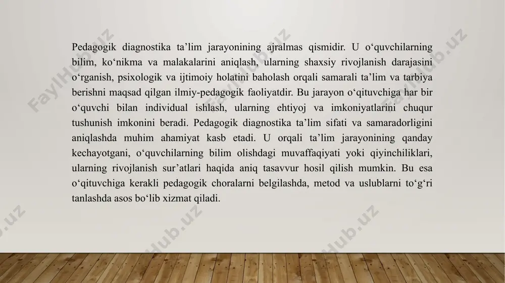 y kasblar haqida keng tasavvur beriladi, ularning afzalliklari va mehnat bozoridagi ehtiyoji tushuntiriladi. shu bilan birga, o‘qituvchi va psixolog o‘quvchining individual rivojlanishini kuzatib boradi, unga mos tavsiyalar beradi. o‘quvchilar shaxsini o‘rganish ta’lim-tarbiya jarayonining ajralmas qismidir. o‘quvchilarni to‘g‘ri anglash, ularning ichki dunyosini, xulq-atvorini, qiziqishlarini va ehtiyojlarini tahlil qilish ta’lim jarayonini samarali tashkil etish uchun zarur. shaxsni o‘rganish o‘quvchilarga individual yondashuvni ishlab chiqish, ularning o‘ziga xos xususiyatlarini hisobga olish orqali ta’limni maksimal darajada samarali qilish imkonini beradi. oʻquvchilar shaxsini oʻrganish usullari o‘quvchilar shaxsini o‘rganishning eng keng tarqalgan usullaridan biri psixologik testlar va anketalardir. bu usullar o‘quvchilarning intellektual salohiyatini, temperamentini, shaxsiy xususiyatlarini aniqlashda yordam beradi. psixologik testlar orqali o‘quvchining qiziqishlari va ijtimoiy qobiliyatlari haqida muhim ma’lumotlar olish mumkin. testlar yordamida o‘quvchining maqsadga yo‘naltirilganligi, hissiy holati, stressga qarshi chidamliligi va boshqa psixologik xususiyatlari aniqlanadi. bundan tashqari, o‘quvchilarni kuzatish ham o‘rganishning samarali usulidir. o‘qituvchilar yoki psixologlar o‘quvchining darsda yoki jamiyatdagi harakatlarini, reaksiyalarini kuzatib borishadi. bu …