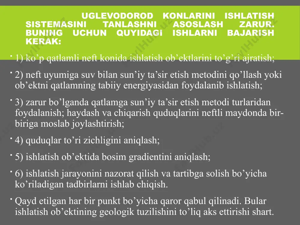 rab olinadi. 22 suv bostirish metodlari. neft va gaz-neft ishlatish ob’ektlarini suv bostirish metodlari bilan ishlatish uning turli ko’rinishlarini ishlab chiqish imkonini yaratadi. ularning har birini ma’lum bir geologik sharoitlarda qo’llash maqsadga muvofiqdir. suv bostirish metodini qo’llash chegara tashqarisiga suv bostirishdan boshlanadi, bunda neftlilikning tashqi chegarasidan ancha uzoqdagi qatlamning suvli qismida joylashgan quduqqa suv haydaladi. 24 tabiiy suv bostirish- uyumni ishlatishning bunday usuli qatlamning to’liq hajmi bo’yicha uyumni energiya bilan ta’minlash imkoniyatiga ega bo’lgan kuchli tabiiy suv bosimli sistema mavjud bo’lganda samara beradi. bunday hollarda qatlamning kollektorlik xususiyatlari (ayniqsa o’tkazuvchanligi) yuqori bo’lishi, o’zi yaxlit, suyuqlik o’tkazmaydigan qatchalar bilan bo’linmagan bo’lishi kerak. 25 chegara tashqarisiga suv bostirish. suv bostirish usullarining bir turi bo’lib, haydash quduqlari mahsuldor qatlamning tashqi neftlilik chegarasidan ma’lum masofada joylashtiriladi. bunday suv bostirish usuli nisbatan bir xil geologik tuzilishdagi, kengligi kichik, neftining qovushqoqligi past va o’tkazuvchanligi yuqori bo’lgan qatlamlardagi uyumlar uchun alohida yoki yirik uyumlarni ishlatishda chegara ichra …