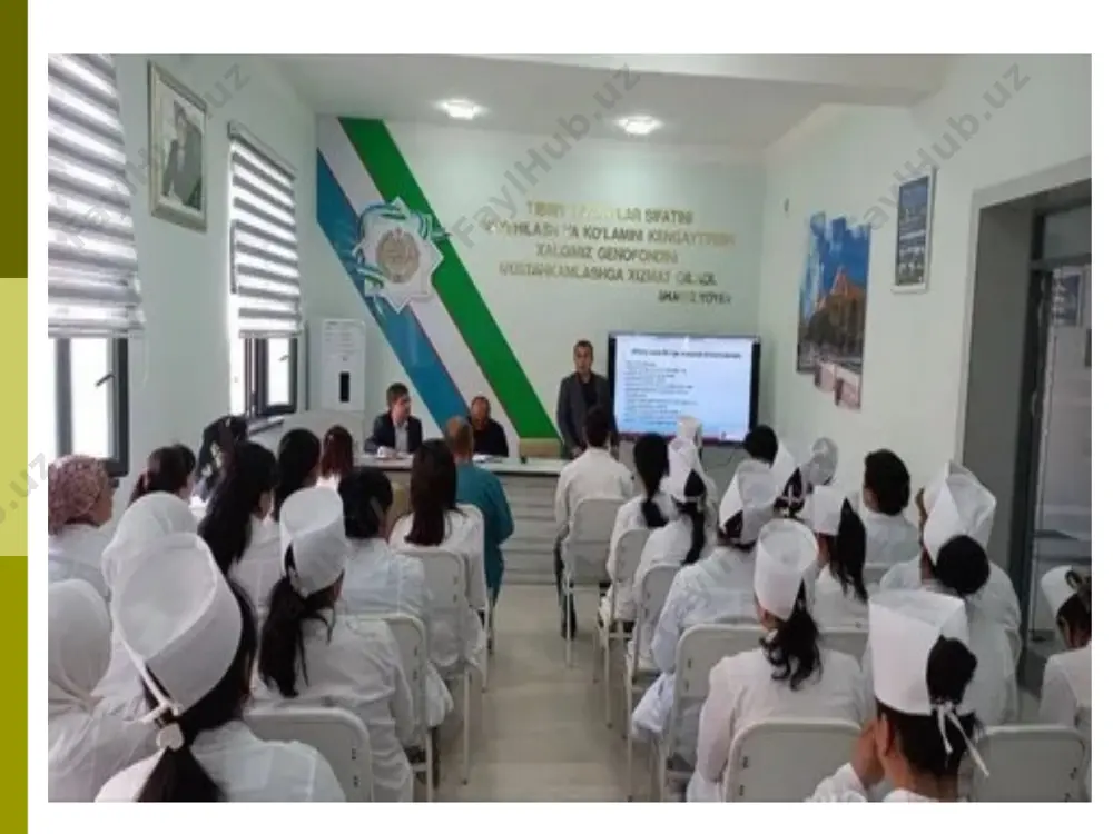 enasiga qo'yiladigan talablar. . amaliyot shuni ko'rsatadiki, davolanishning muvaffaqiyati nafaqat zamonaviy davolash texnologiyalaridan foydalanishga, balki kasalxonalarda epidemiyaga qarshi sanitariya choralariga rioya qilishga ham bog'liq bunga yaqqol misol – bu immunodisit kasalliklari bo'lgan bemorlarning kasalxonalarida (saraton kasalligi, yuqumli kasalliklar, radiatsiya patologiyasi), organ transplantatsiyasi paytida, operatsiyadan keyingi va akusherlik shifoxonalarida davolanish. zamonaviy shifoxona -bu turli xil, ko'pincha juda murakkab uskunalar (isitish, shamollatish, havoni tozalash, changni tozalash, terapevtik gaz ta'minoti, masofadan turib kuzatish va nazorat qilish, signalizatsiya va aloqa, hisoblash, diagnostika va boshqa m axsus tibbiy uskunalar va boshqalar) bilan to'yingan kompleks. - qurilmalar - mebel - ofis jihozlari . kasalxona majmualarini rivojlantirishning to'rtta asosiy tizimi mavjud: - markazsizlashtirish - markazlashtirilgan - aralash - markazlashgan-blokna er uchastkasida bir qator funktsional zonalar ajratilgan: yuqumli bo'lmagan bemorlar uchun davolash binolari zonasi yuqumli kasalliklar bo'limi zonasi tug'ruq bo'limi zonasi poliklinika zonasi radiologik va patologik holatlar zonasi bog ' - park va xo'jalik zonalari. sayt tibbiy binolarga …