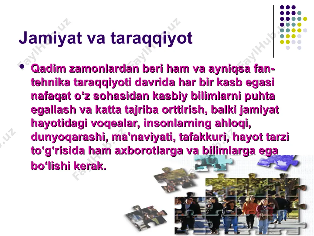 larga nisbatan yosh bo‘lganligidan uning ob'ekti va sub'ekti muammosi hozirgi kunda ham eng dolzarb muammodir. chunki bu masala sotsiologiyaning vazifasini aniqlab beradi. hozirgi kunda sotsiologiya sotsiologiya yangi fan sifatida o‘zining programmasini e'lon qilingan davridan boshlab hozirgi zamon darajasiga qadar shunday katta yo’lni bosib o’tdi. hozirgi kunda sotsiologiya turli sohalarni sistemalashtirilgan bilim sifatida turli xil nazariy konsepsiyalar, metodologik prinsiplar ishlab chiqish shu bilan birga muhim ahamiyatga ega bo‘lgan konkret sotsiologik tadqiqot o‘tkazish imkoniyatiga ham ega bo‘lgan fandir. sotsiologiya taraqqiyotining har bir bosqichida o‘zining ilmiy darajasini hisobga olib, jamiyat taraqqiyotida o‘z o‘rni va ahamiyatini chuqurroq o‘ylab, o’z ob'ekt va predmeti mohiyatini tushunishni takomillashtirib bermoqda. jamiyat va ijtimoiy hodisa tushunchasi sotiologiyaning asosiy vazifalaridan biri ijtimoiy hayot va ijtimoiy munosabatlarni o‘rganishidir. sotsiologiya terminining o‘zi tarjima qilinganda — «jamiyat haqidagi so‘z» ma'nosini anglatadi. sotsiologiya fani insonni alohida emas, balki o‘zaro munosabatda bo‘lgan va o‘zaro aloqada bo‘lgan insonlarning faoliyatini, ularning bir-biri faoliyatlari mobaynidagi tasirini o‘rganadi. jamiyat …