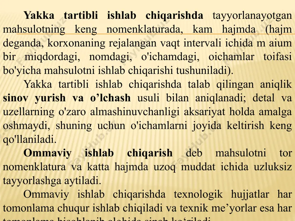 hda mehnatni ilmiy tashkil qilish va texnik estetika asoslariga amal qilish zarurdir va ular ishlab chiqarish unumdorligini oshishiga hamda ishchilarga qulay ish joyi yaratishga olib keladi. mehnatni tashkil qilishda dastgohning doimo to‘xtovsiz ishlashini ta’miiilash uchun ish joylarini ratsional ravishda tashkil qitsish kerak. buning uchun ishlov berish joyiga detalni, zagotovkani, kesuvchi asbobni va moslamalarni o‘z vaqtida uzatilmasligini, materiallar va asboblarning noqulay joylashishini hamda bevaqt ta’mirlashni, ortiqcha harakatlarni, yurishlami bartaraf etish kerak. ish joylarini tashkil qilish va xizmat ko'rsatish quyidagicha bajarilishi kerak. materiallar, zagotovkalar, asboblar, moslamalar ish joyiga ish boshlanishiga qadar uzatilishi kerak. dastgohni sozlash yirik seriyali va ommaviy ishlab chiqarishda ish boshlanguniga qadar bajariladi. sozlashni maxsus sozlovchilar tomonidan bajariladi. yakka tartibli va mayda seriyali ishlab chiqarishlarda esa dastgohchi tomonidan bajariladi. ishlash davomida asboblarni ish joyiga yetkazish, asboblarni almashtirish va charxlash, ishni to'xtatmaslik maqsadida, alohida ishchilar tomonidan bajariladi. instruktaj ishchilar uchun ish boshlagunga qadar o'tkaziladi. ishlov berilgan detallar dastgohga xalaqit bermasligi uchun …