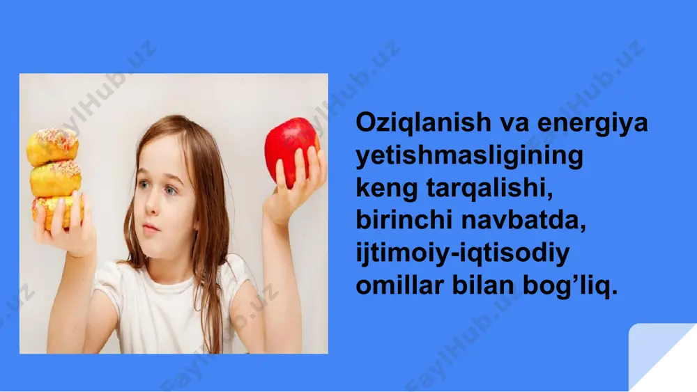 ligi bilan jigar massasi o’rtacha 50% ga kamayadi, boshqa ovqat hazm qilish organlari o’z vaznining 30% dan 60% gacha yo’qotadi. mushaklar eng ko’p azoblanadi – ular birinchi navbatda atrofiyaga uchraydi, uzoq vaqt ochlik holatida, asl mushaklarning atigi 25-30% qoladi. kaltsiy va vitaminlar yetishmasligi tufayli suyak to’qimalarining degeneratsiyasi xarakterlidir. yurak mushaklarining qisqarishi keskin kamayadi, qon chiqishi pasayadi. vaqt o’tishi bilan miokard atrofiyasi, og’ir yurak yetishmovchiligi rivojlanadi. nafas olish tizimining mag’lubiyati o’pkaning hayotiy qobiliyatining pasayishi, nafas olishning daqiqali hajmi, siliar epiteliya funktsiyasining buzilishi bilan tavsiflanadi. vitaminlar va oqsillarning yetishmasligi natijasida limfotsitlarning funktsional faolligi pasayadi. tasnifi simptomatologiyaga qarab, shifokorlar oziqlanish yetishmovchiligi patologiyasining 3 ta sindromini ajratib ko’rsatishadi: marazm (yoki «quruq» shakl), kvashiorkor («ho’l» shakl) va aralash variant. yengil darajada 20% gacha vazn tanqisligi, o’rta darajada – 21-30%, og’ir daraja – normadan 30% dan ortiq vazn yetishmasligi bilan belgilanadi. amalda protein-energiya yetishmovchiligini etiologiya bo’yicha tizimlashtirish keng qo’llaniladi, unga ko’ra oeyning 3 turi mavjud: birlamchi. …